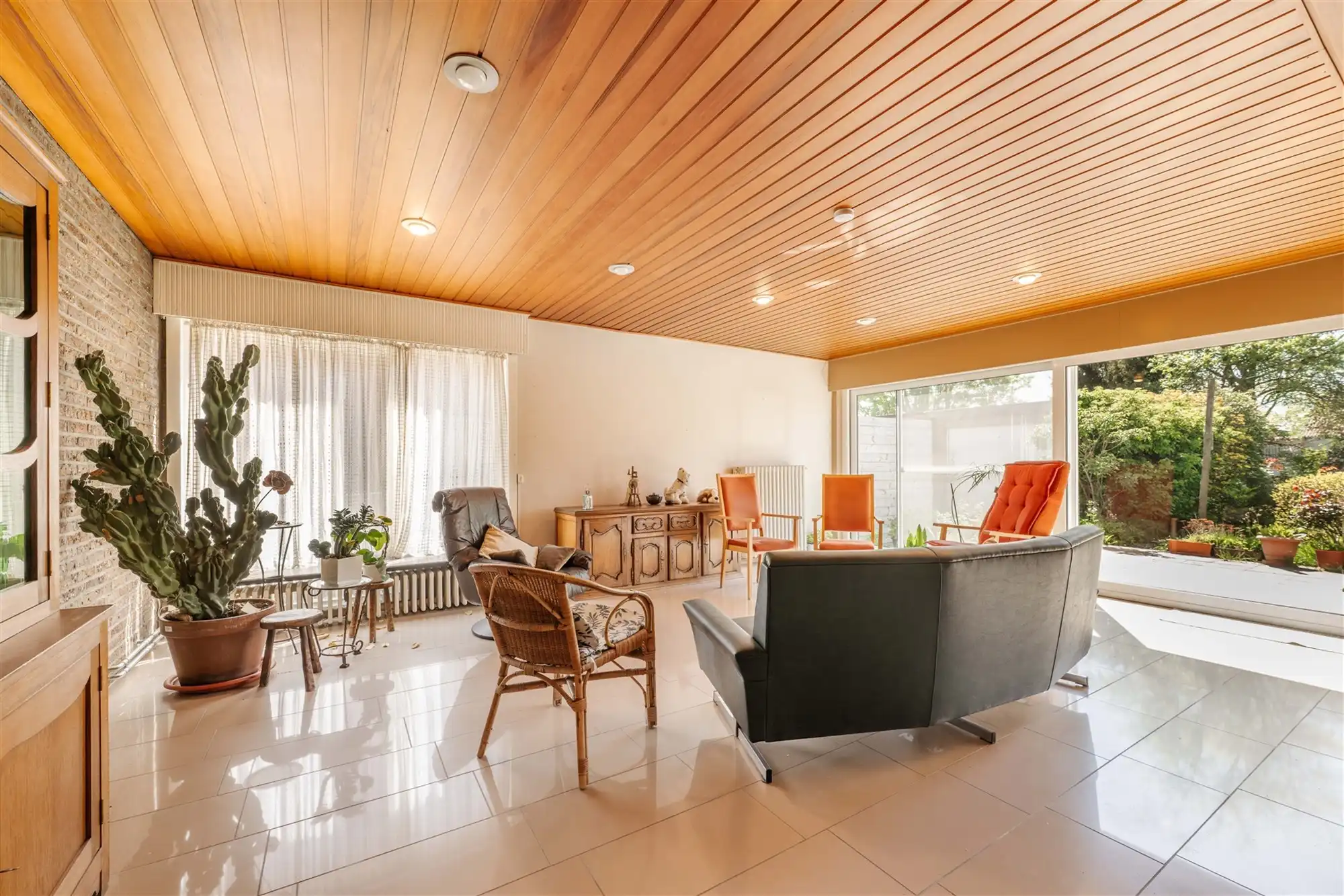 Halfopen woning met 5 slaapkamers foto 6