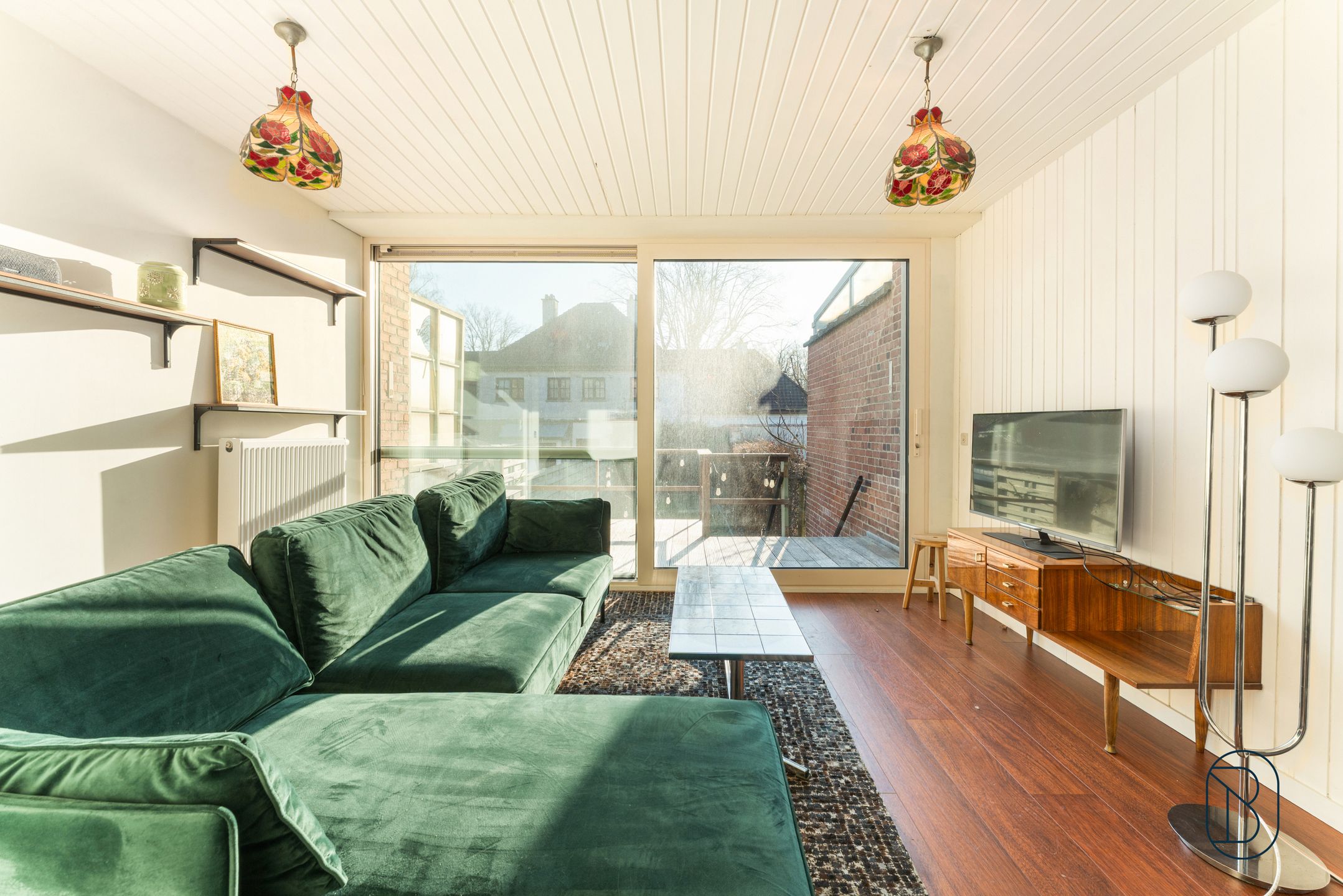 Topgelegen rijwoning met veel potentieel vlakbij het centrum foto 6