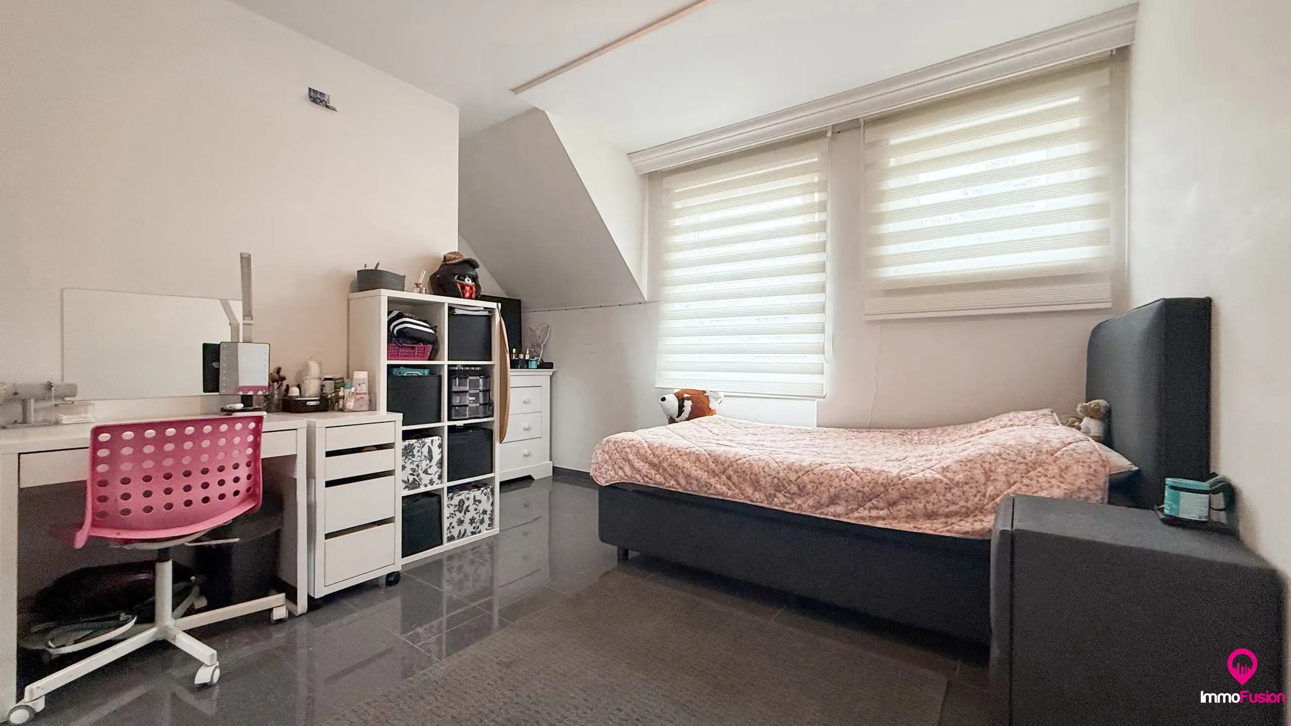 Instapklare woning met 3 slpks, tuin en garage in Lillo! foto 22