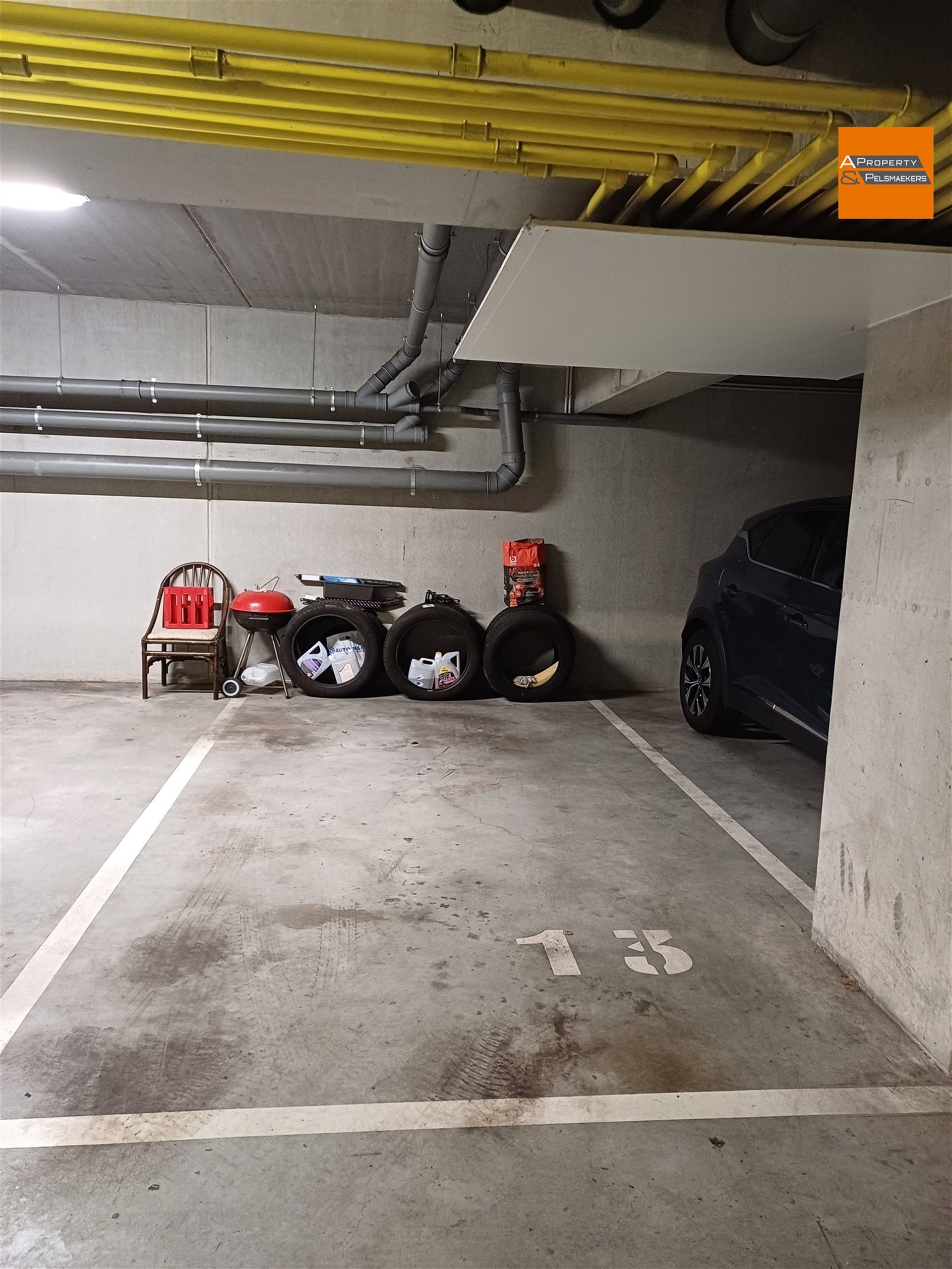 Ruime gemeubileerde studio met parkeerplaats en kelder foto 22
