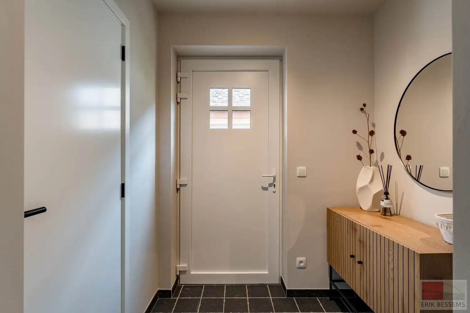 Ontdek deze instapklare en uiterst energiezuinige woning met een bewoonbare oppervlakte van 107 m² foto 3