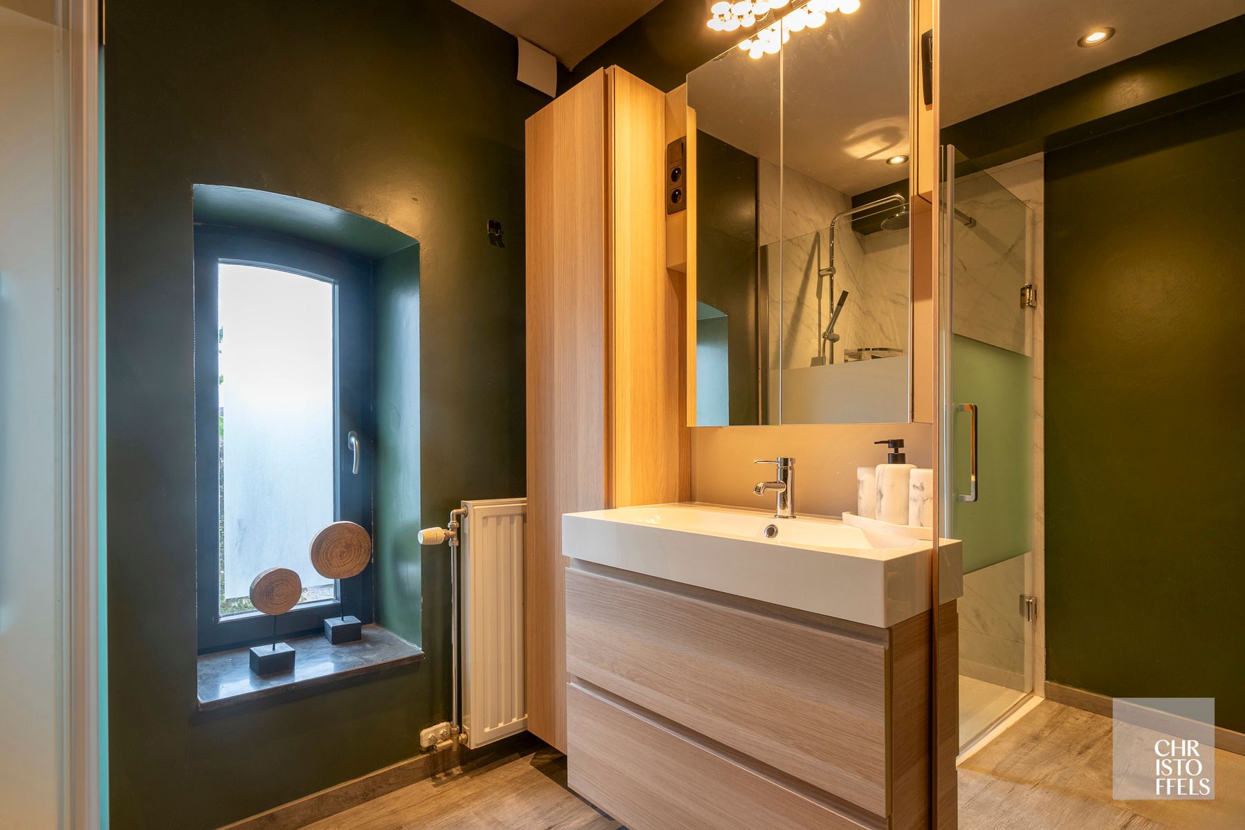 Appartement (90m²) in historische vierkantshoeve te Bilzen! foto 10