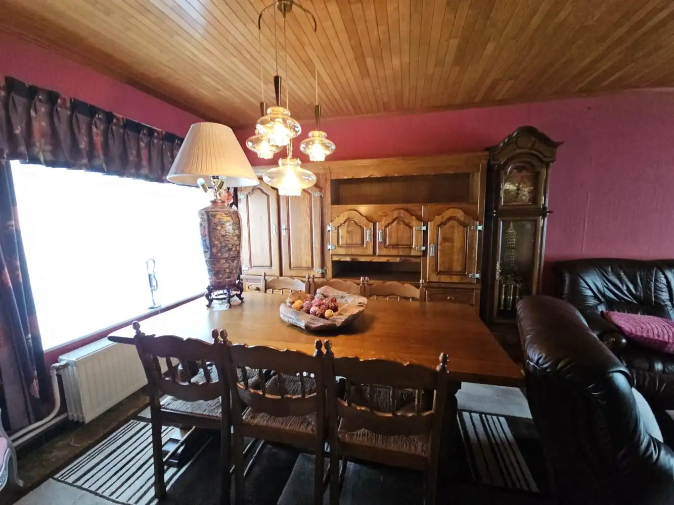 Halfopen bebouwing met garage in rustige omgeving foto 5