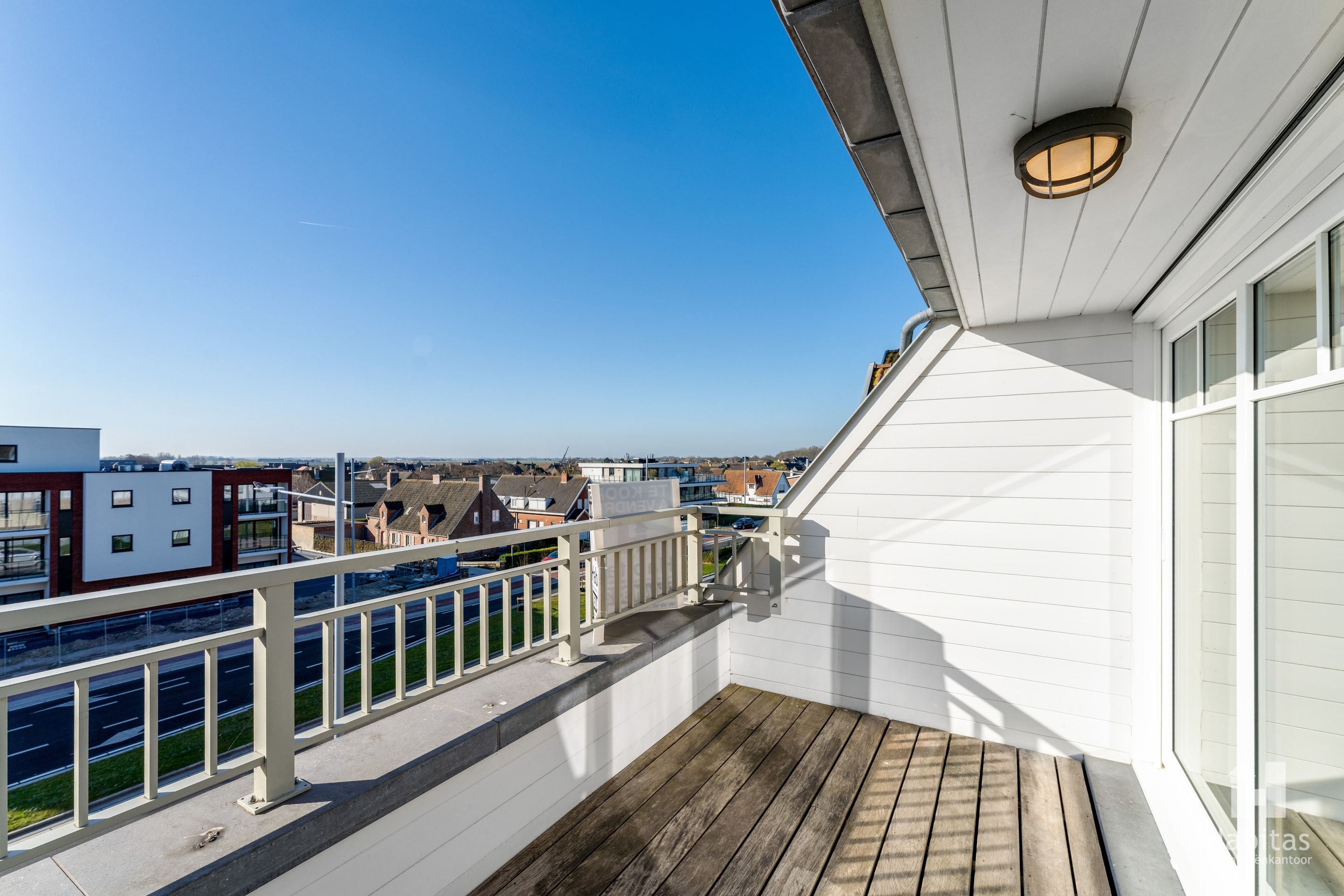 Prachtappartement met aangenaam weids en open uitzicht foto {{pictureIndex}}