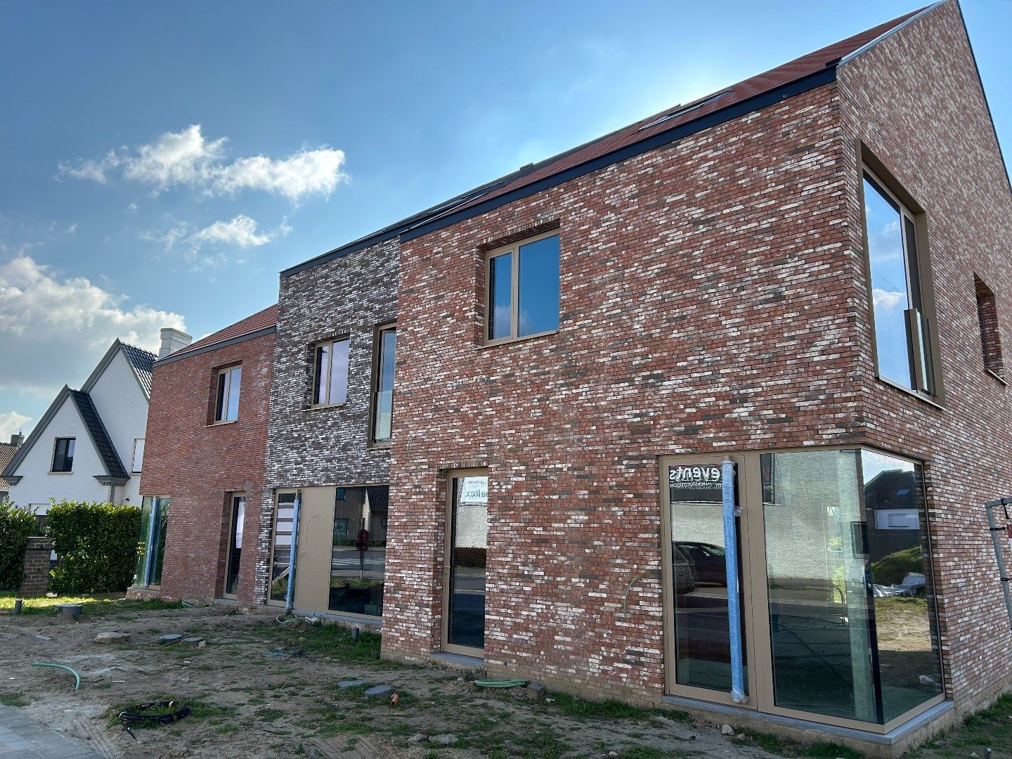 Ruime, moderne nieuwbouw te Waregem (mogelijk aan 6%) foto 3