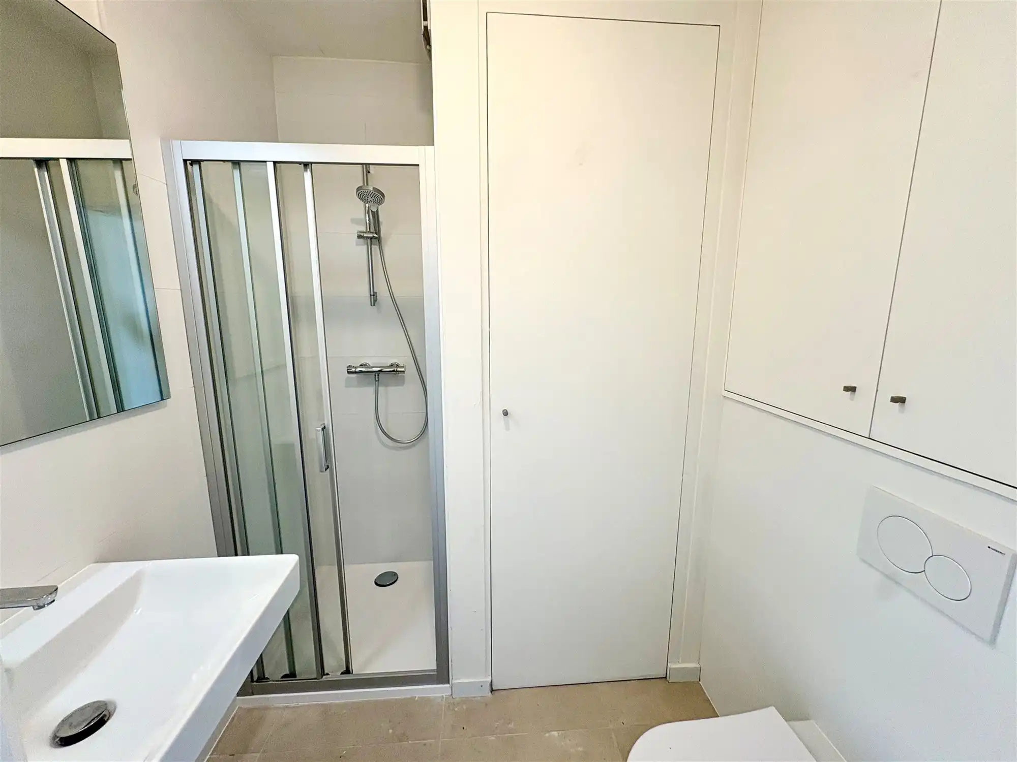 Prachtige vernieuwd 2 slpk appartement. foto 7