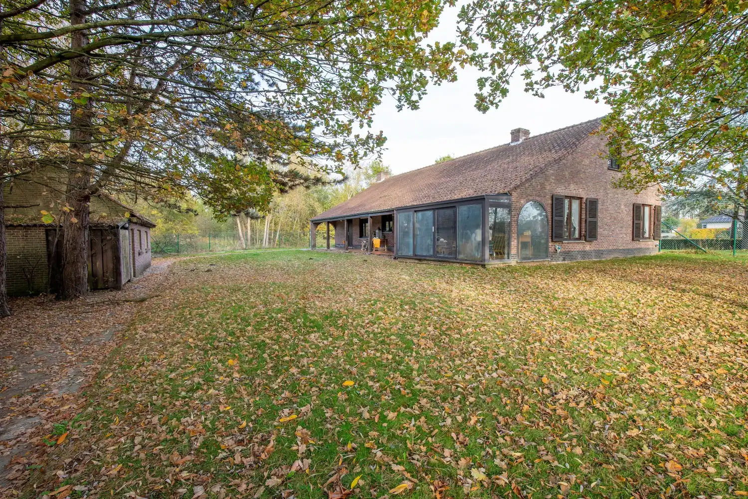 Rustig gelegen alleenstaande woning met westgerichte tuin en unieke bouwvergunning foto 20