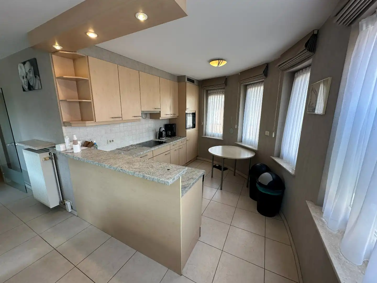 2 slaapkamer appartement centrum Torhout foto 6