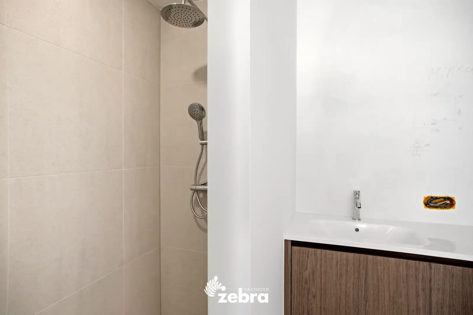 Instapklare woning met EPC-label A, 3 slaapkamers en uitweg nabij centrum Meulebeke! foto 13