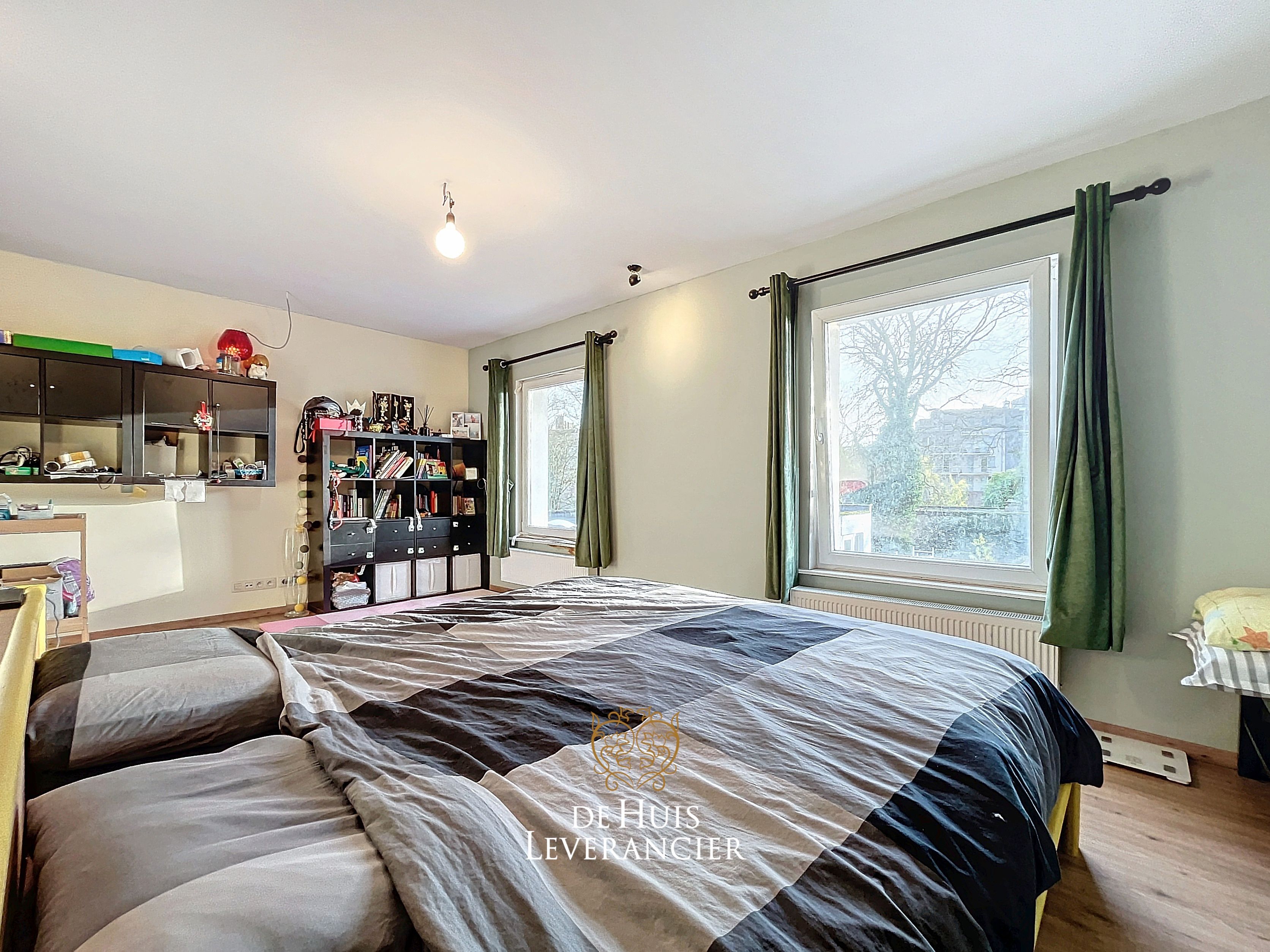 RUIME woning te koop (8 slpks, 2 badk) die ook perfect als tweewoonst kan dienen foto 42