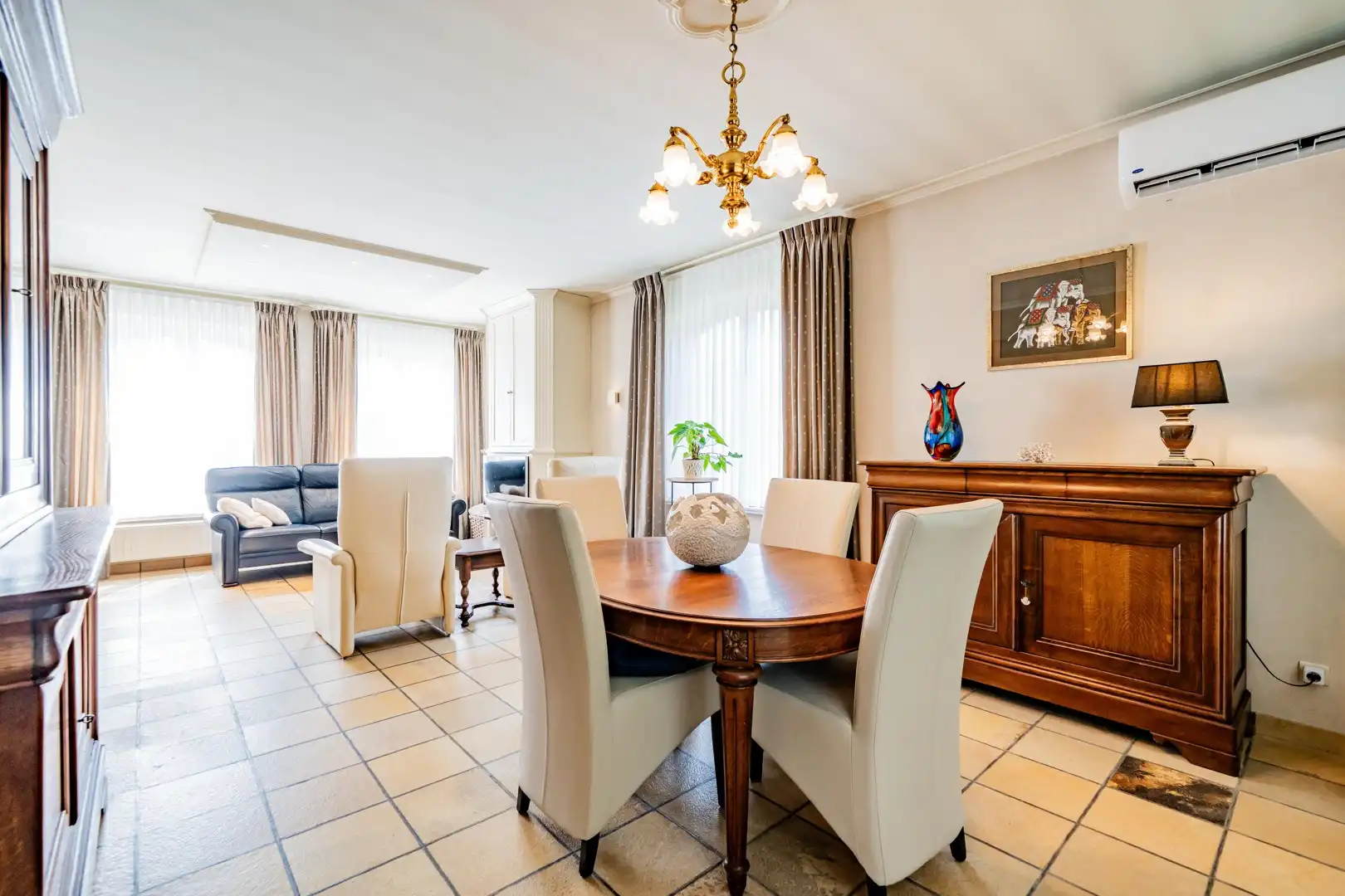 Charmante en bijzonder ruime woning met prachtige tuin en 3 slaapkamers foto 7