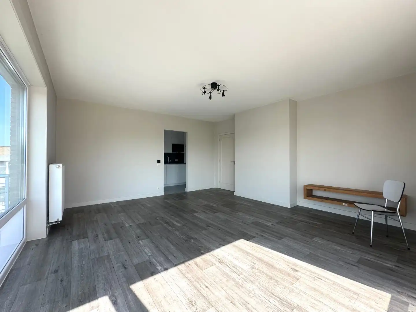 Lichtrijk appartement met drie slaapkamers foto 5