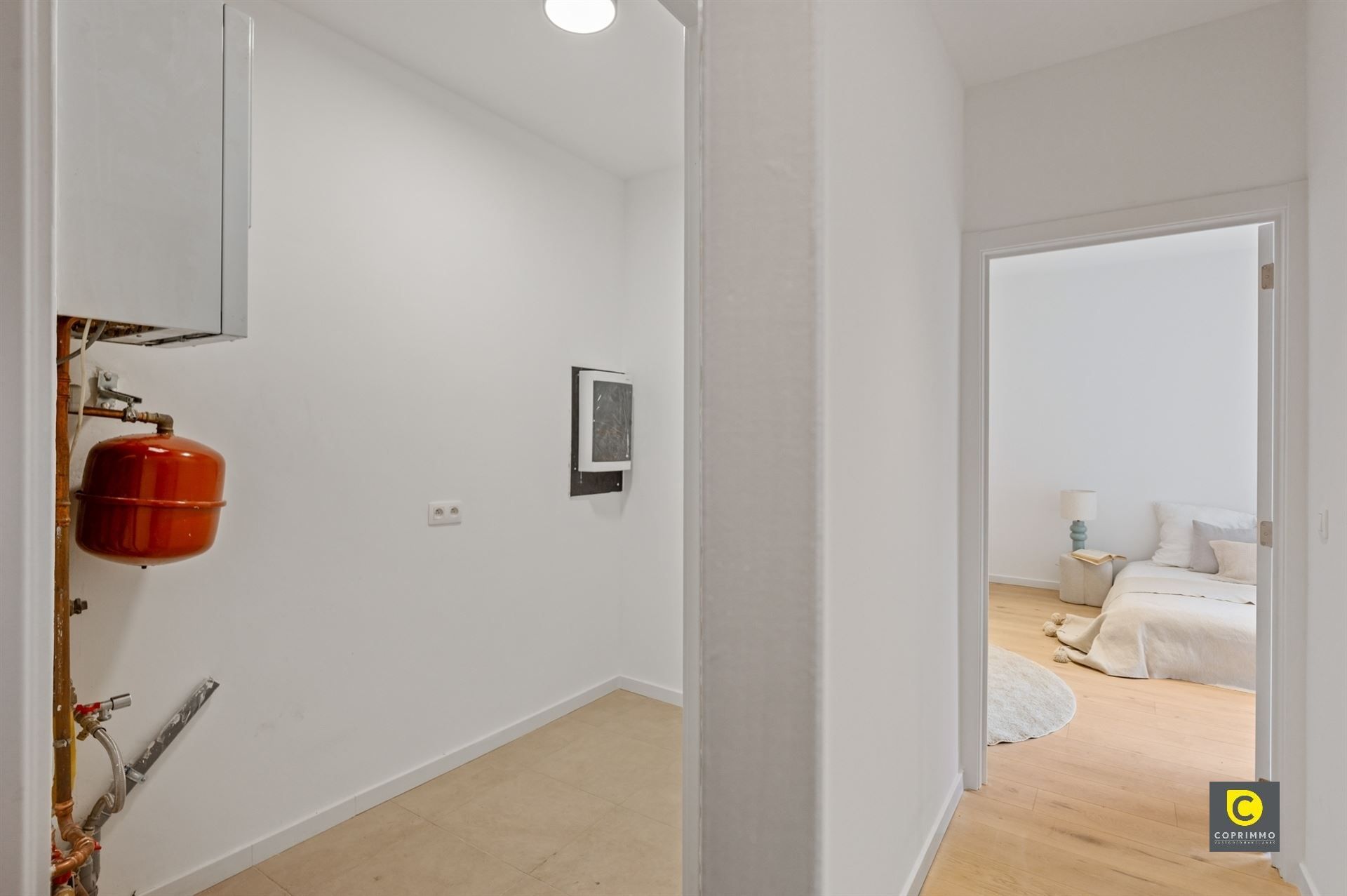 Gerenoveerd 2 slpk app op top locatie foto 13