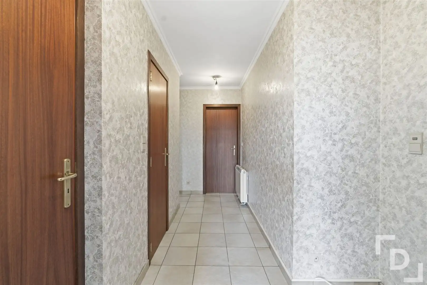 Ruim appartement met 3 slaapkamers en garage te koop in de groene omgeving van Ieper. foto 16