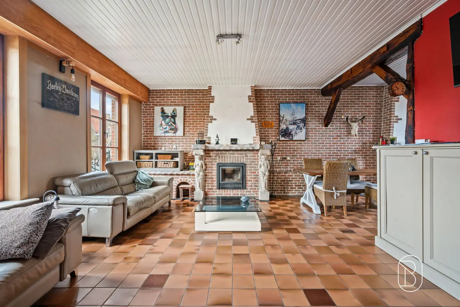 Karaktervolle hoeve met schuur en loods foto 11