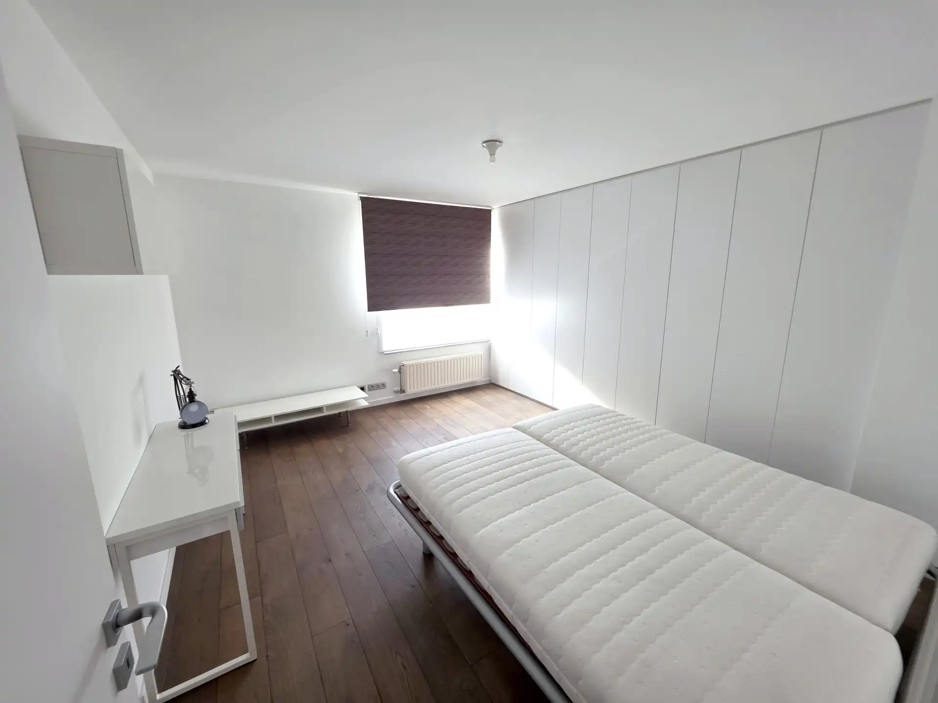 Stijlvol en lichtrijk appartement met twee terrassen en open uitzicht foto 10