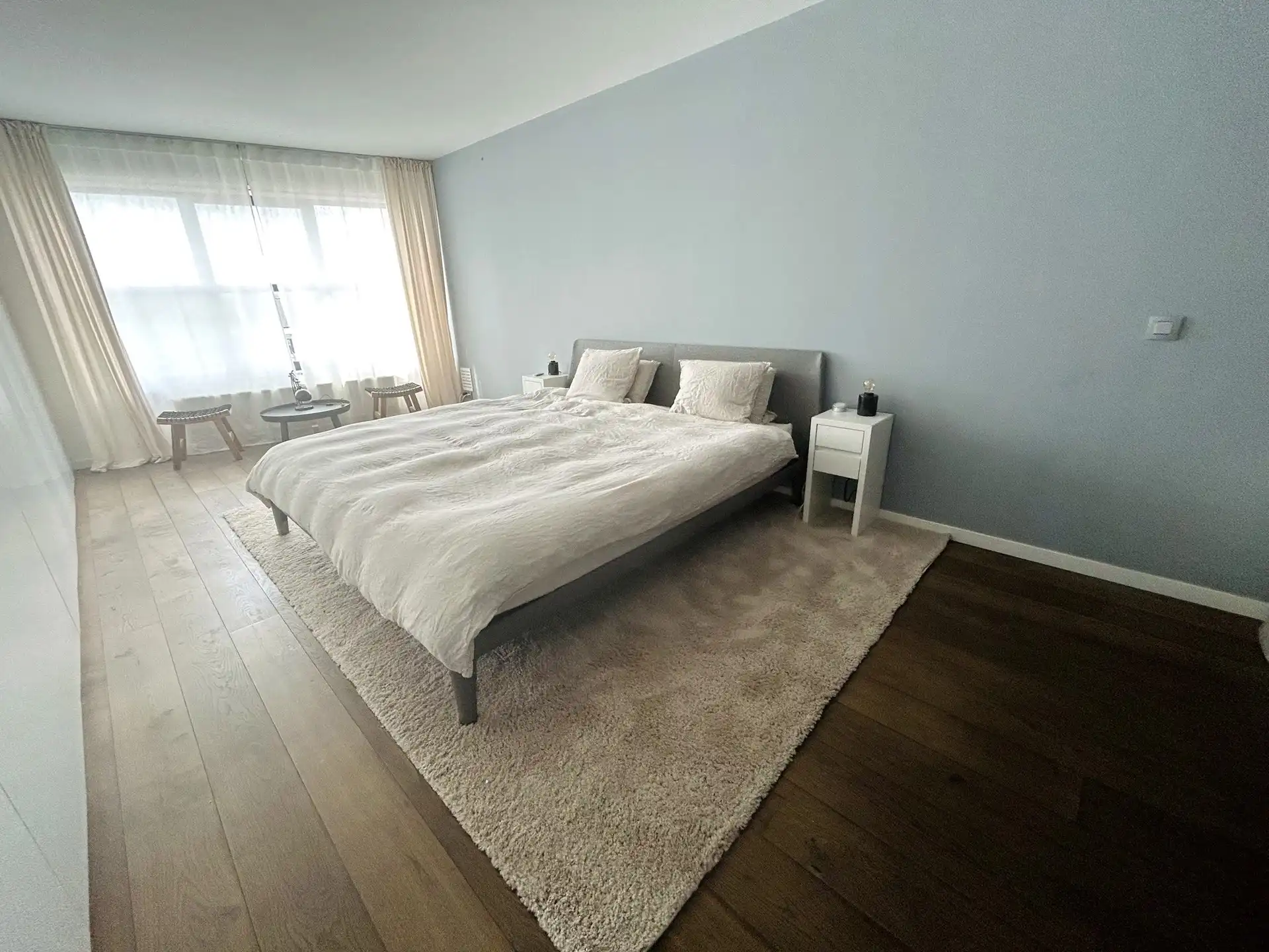 Stijlvol en lichtrijk appartement met twee terrassen en open uitzicht foto 10