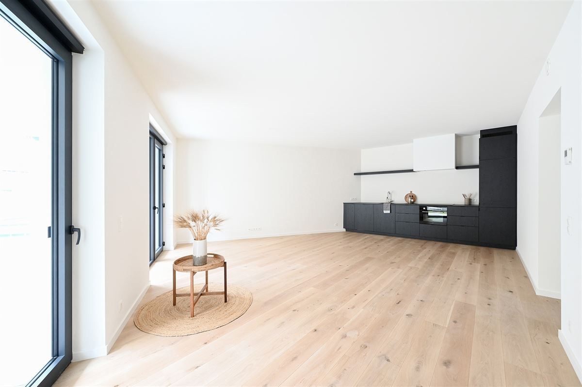 Luxueus 2 slaapkamer appartement met riant terras van 100m² foto {{pictureIndex}}