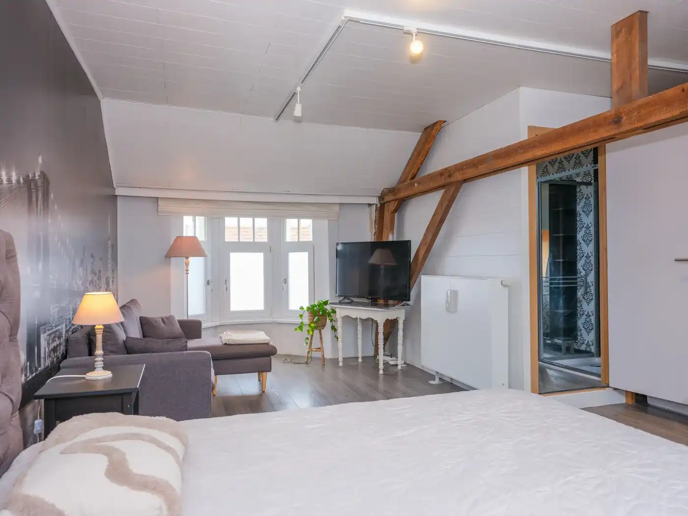 Ruime instapklare woning centrum Izegem foto 13