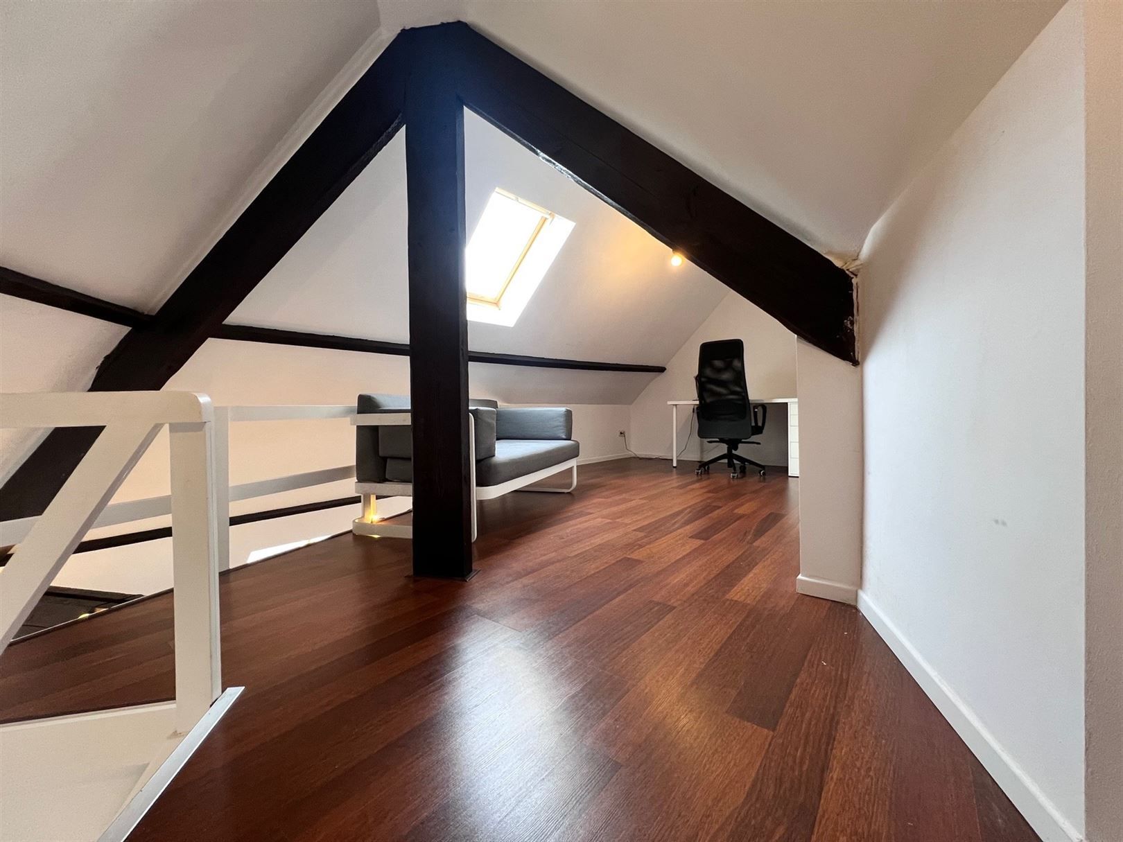 Gemeubeld duplex appartement met 2 slaapkamers in Zurenborg! foto 17