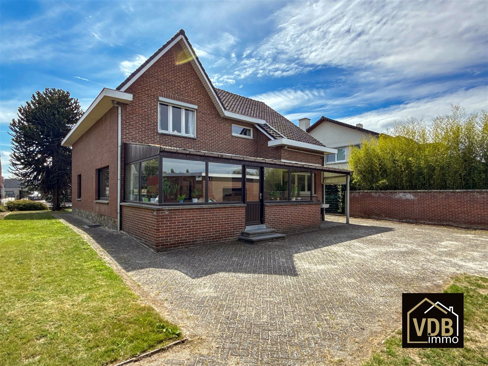  WONING MET 3 SLAAPKAMERS EN MEERDERE GARAGES foto 61