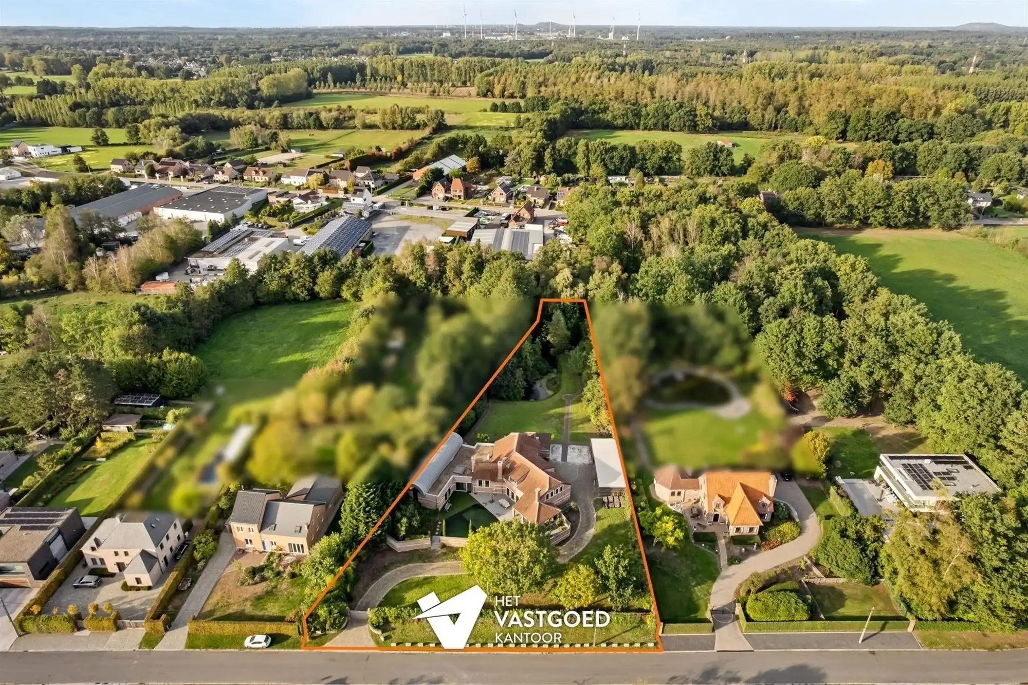 PRACHTIGE AUTHENTIEKE VILLA (585M²) MET BINNENZWEMBAD EN ZWEMVIJVER OP EEN PERCEEL VAN 48A75 TE KERMT foto 42
