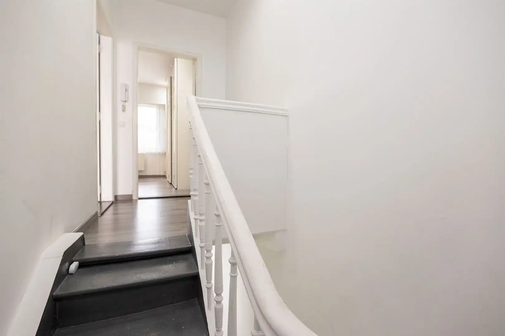 Compact comfort met zonnige tuin in Merksem

 foto 14