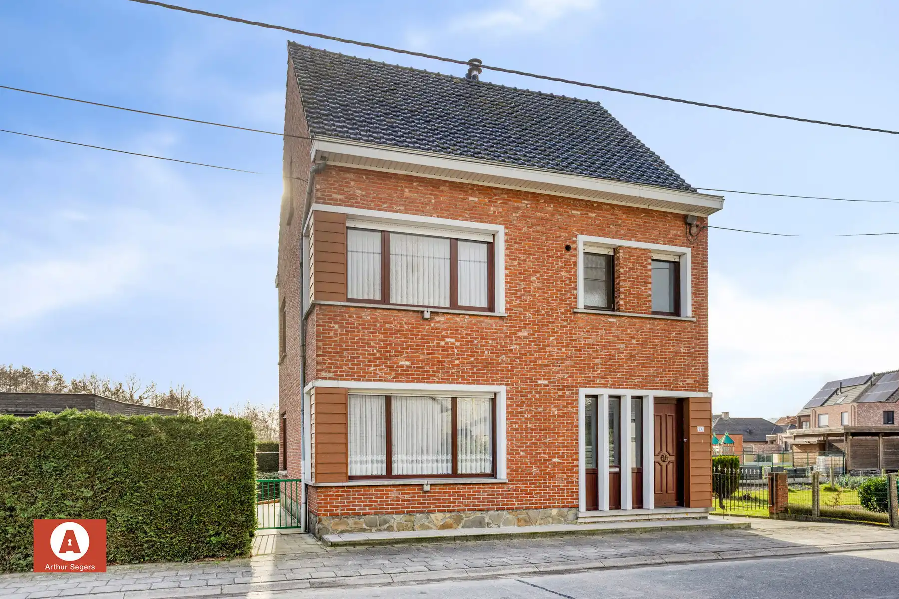 Halfopen bebouwing op zeer centrale ligging foto 2