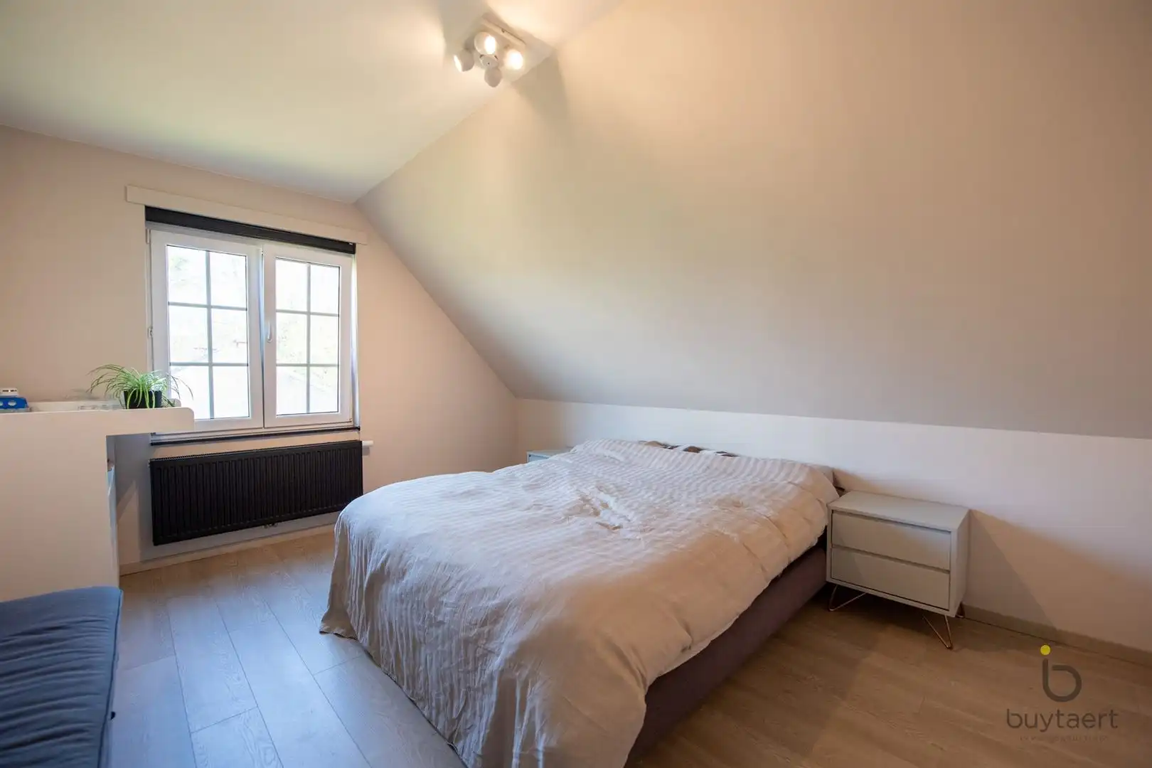  KARAKTERVOLLE WONING MET VIJF SLAAPKAMERS EN TUIN! foto 14