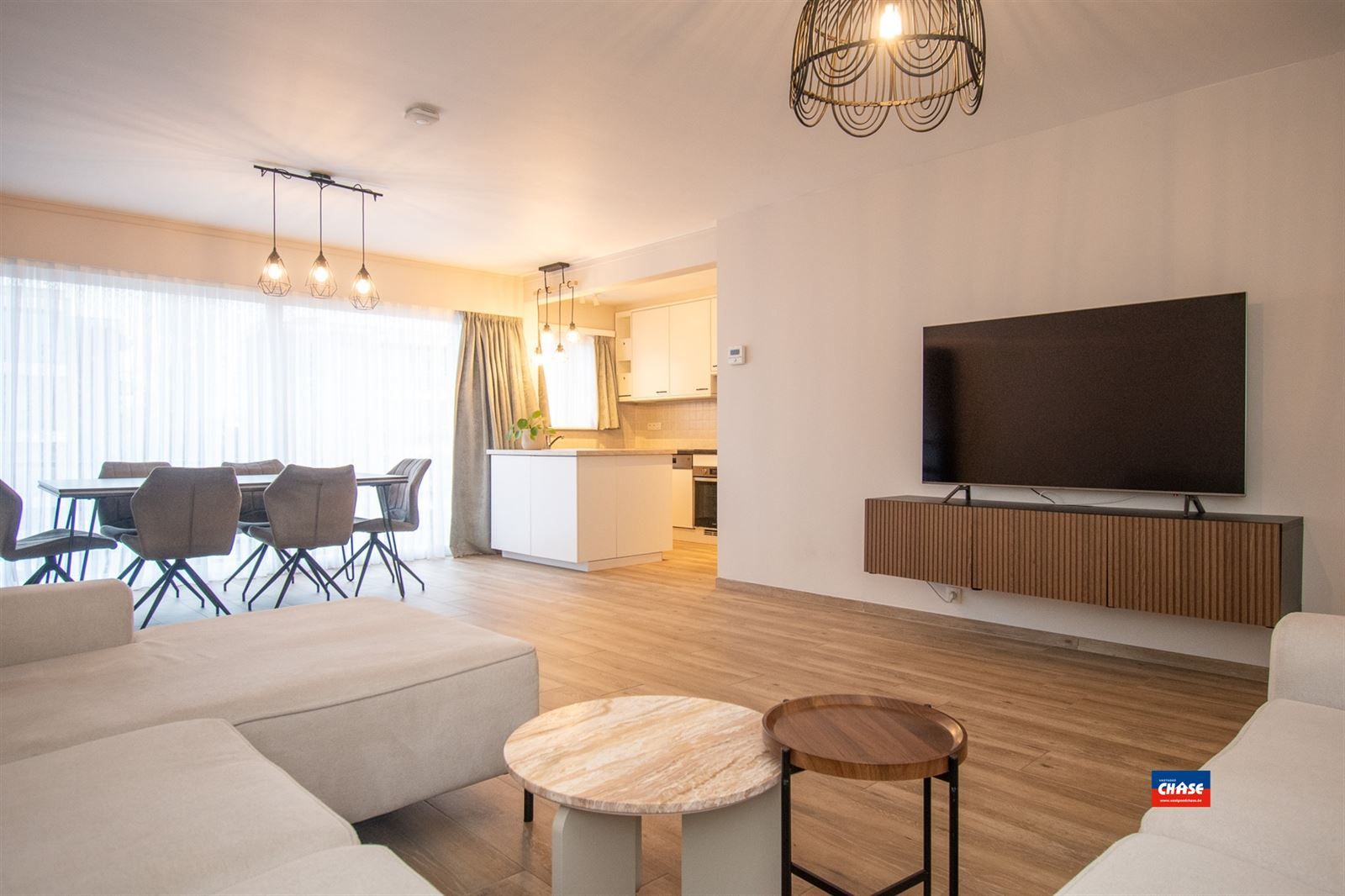 Modern appartement met 2 slpks, terras + garage foto {{pictureIndex}}