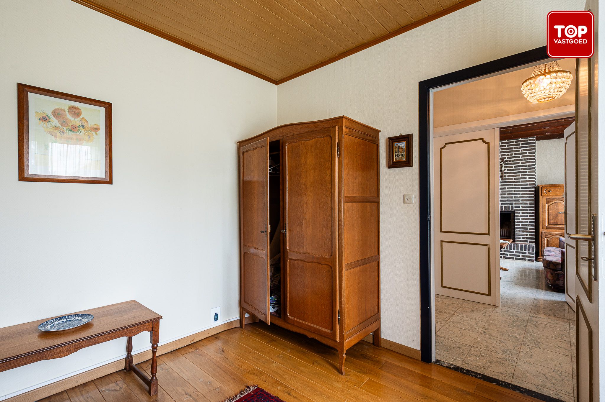 Te renoveren bungalow met enorm potentieel op een Toplocatie foto 9