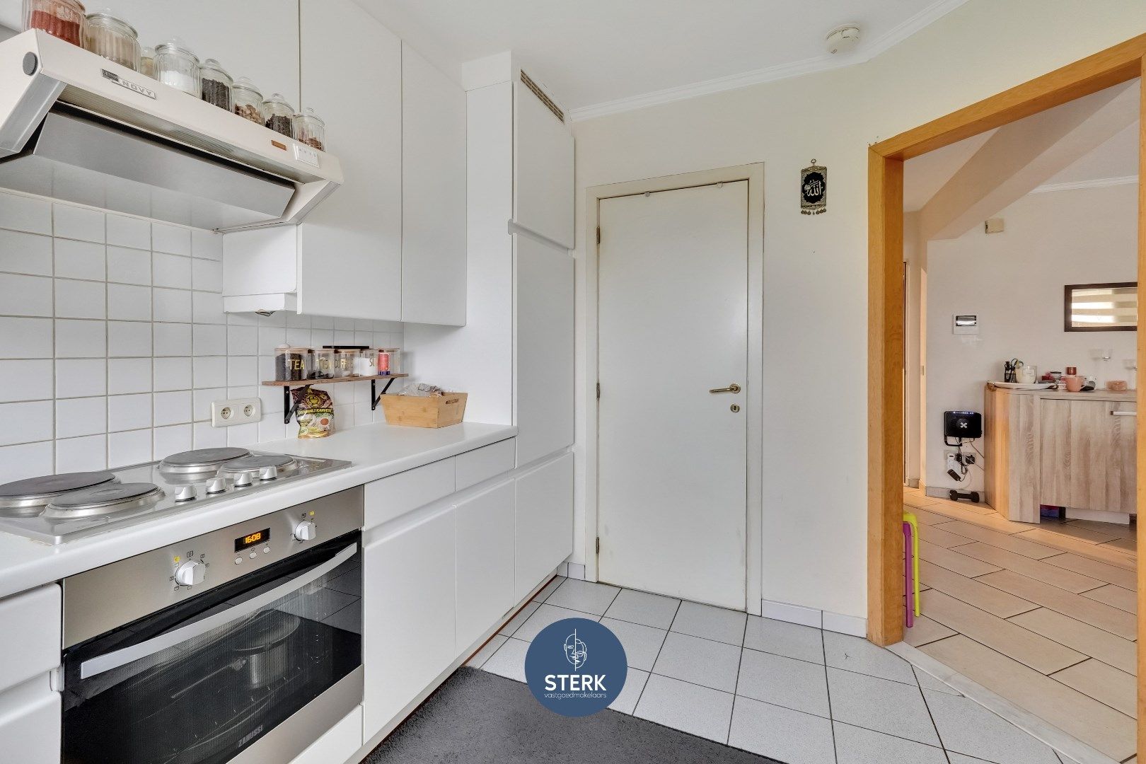 VERHUURD APPARTEMENT MET EPC LABEL B IN CENTRUM LANAKEN !  foto 8