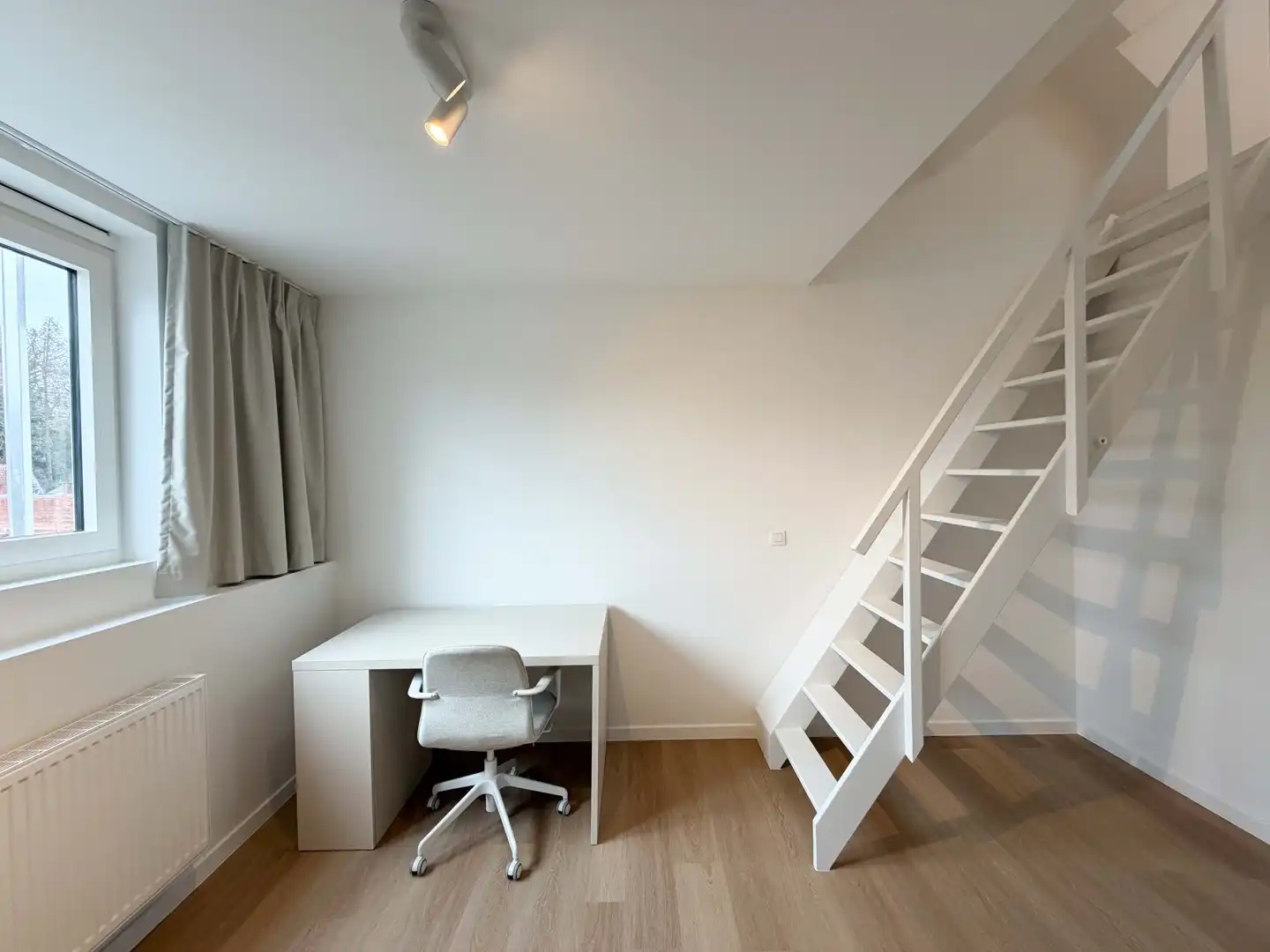 Volledig vernieuwde studentenkamer meet eigen sanitair foto 6