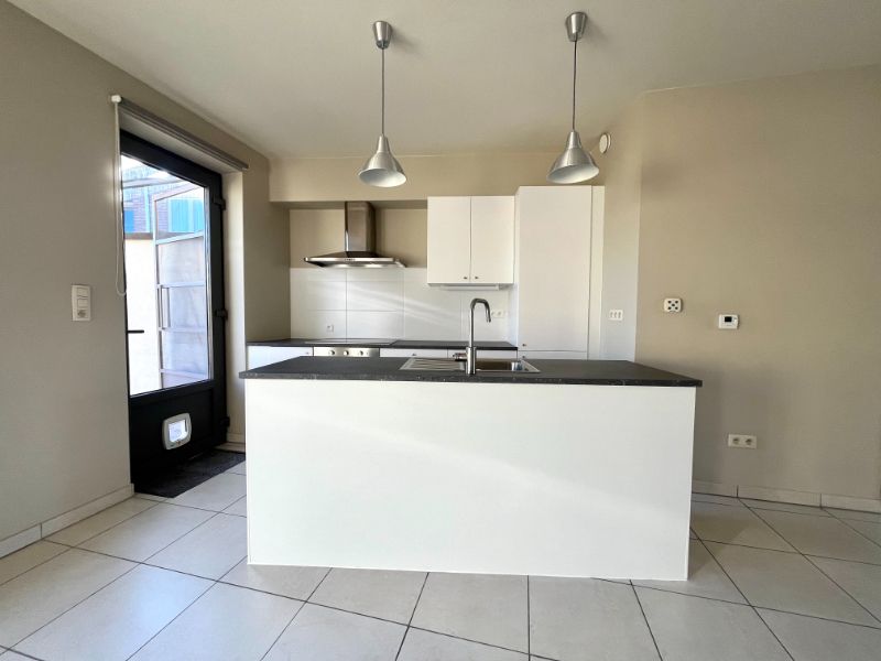 Charmante en gunstig gelegen woning te huur in Sint-Amandsberg foto 6