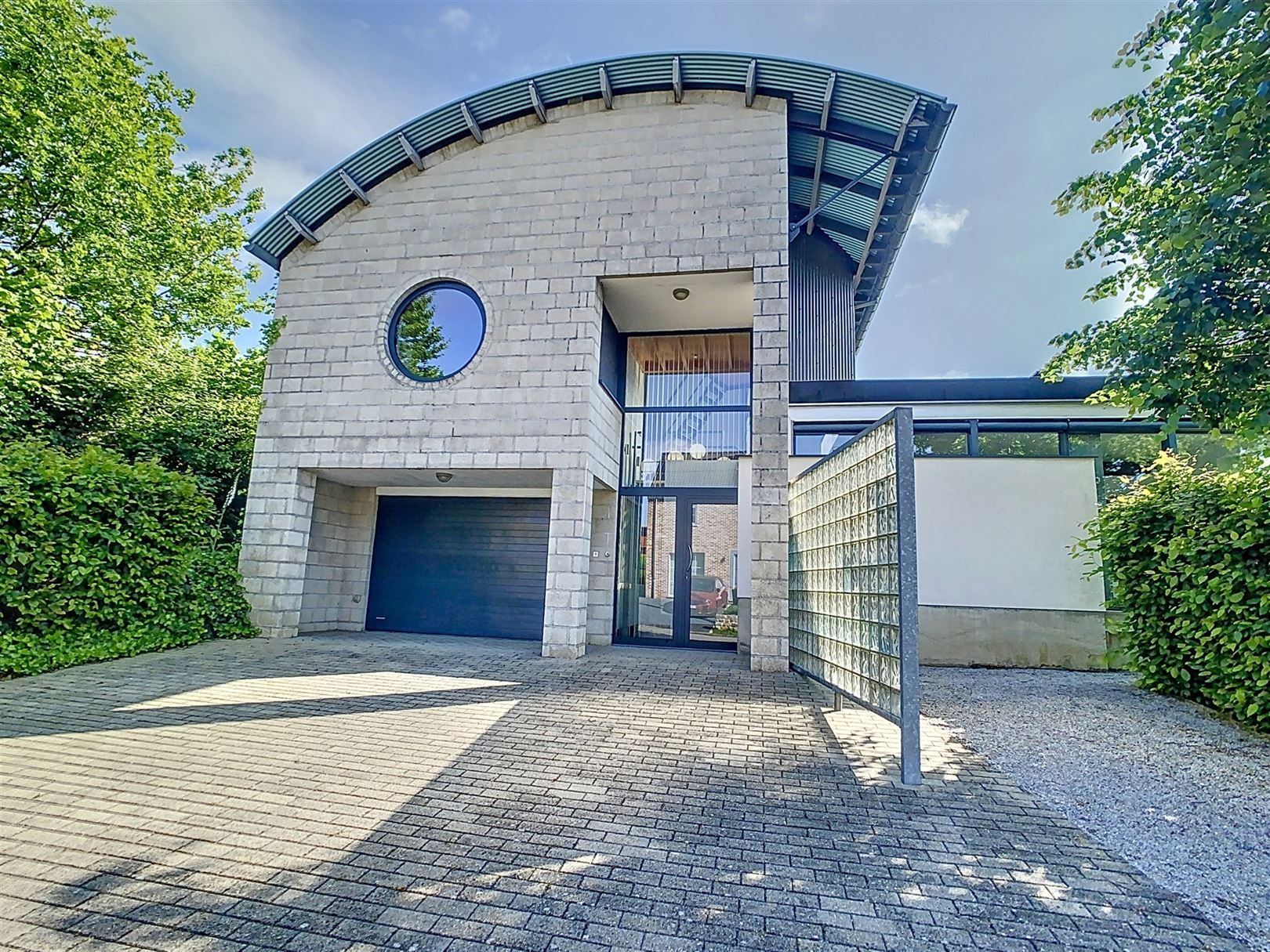 Moderne woning, 3 slpks, tuin, zwemvijver,poolhouse,11a 57ca foto 3