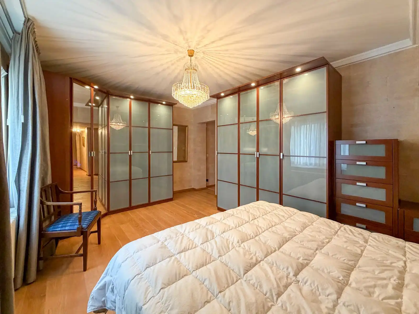 Prachtig ruim appartement met frontaal zeezicht in top-residentie foto 12