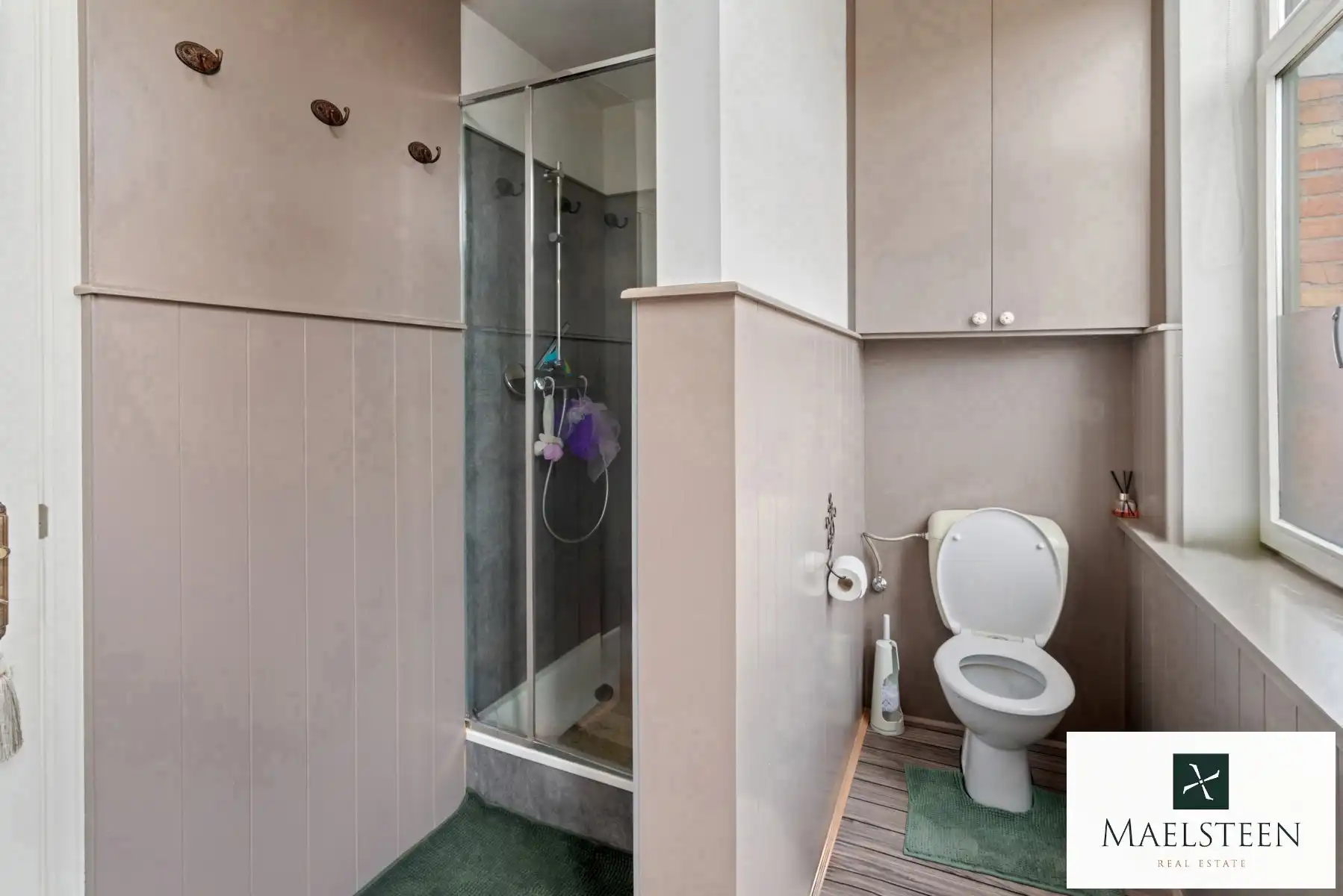 Instapklare trapgevelwoning, gelegen in Brugge centrum foto 14