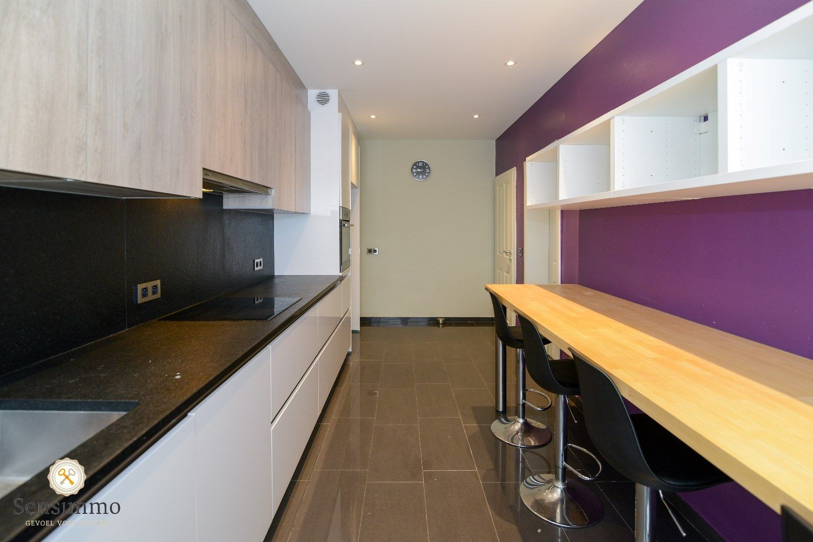 Ruim appartement met 3 slaapkamers te Genk met garagebox foto 8