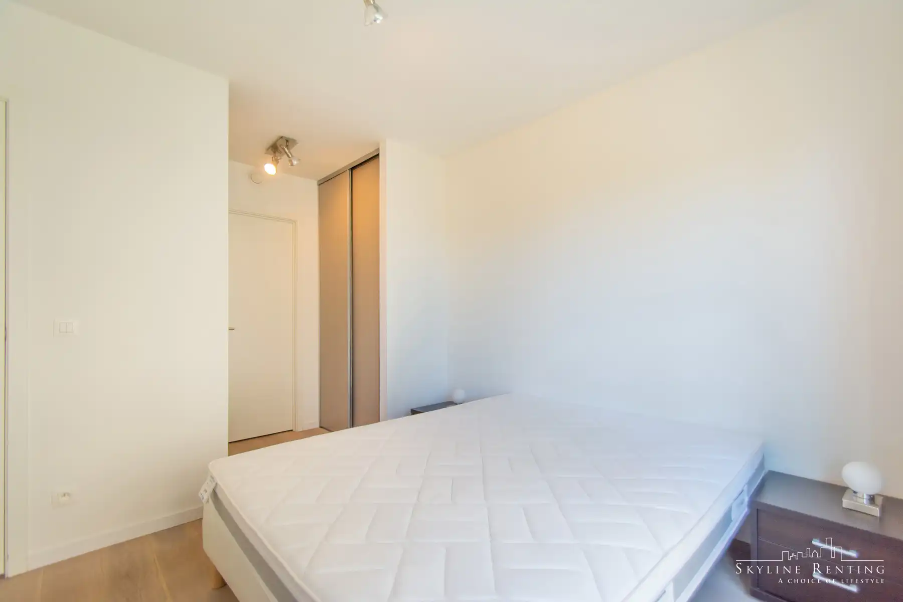 Mooi gemeubeld app. - 2 Kamers + TERRAS!! foto 9