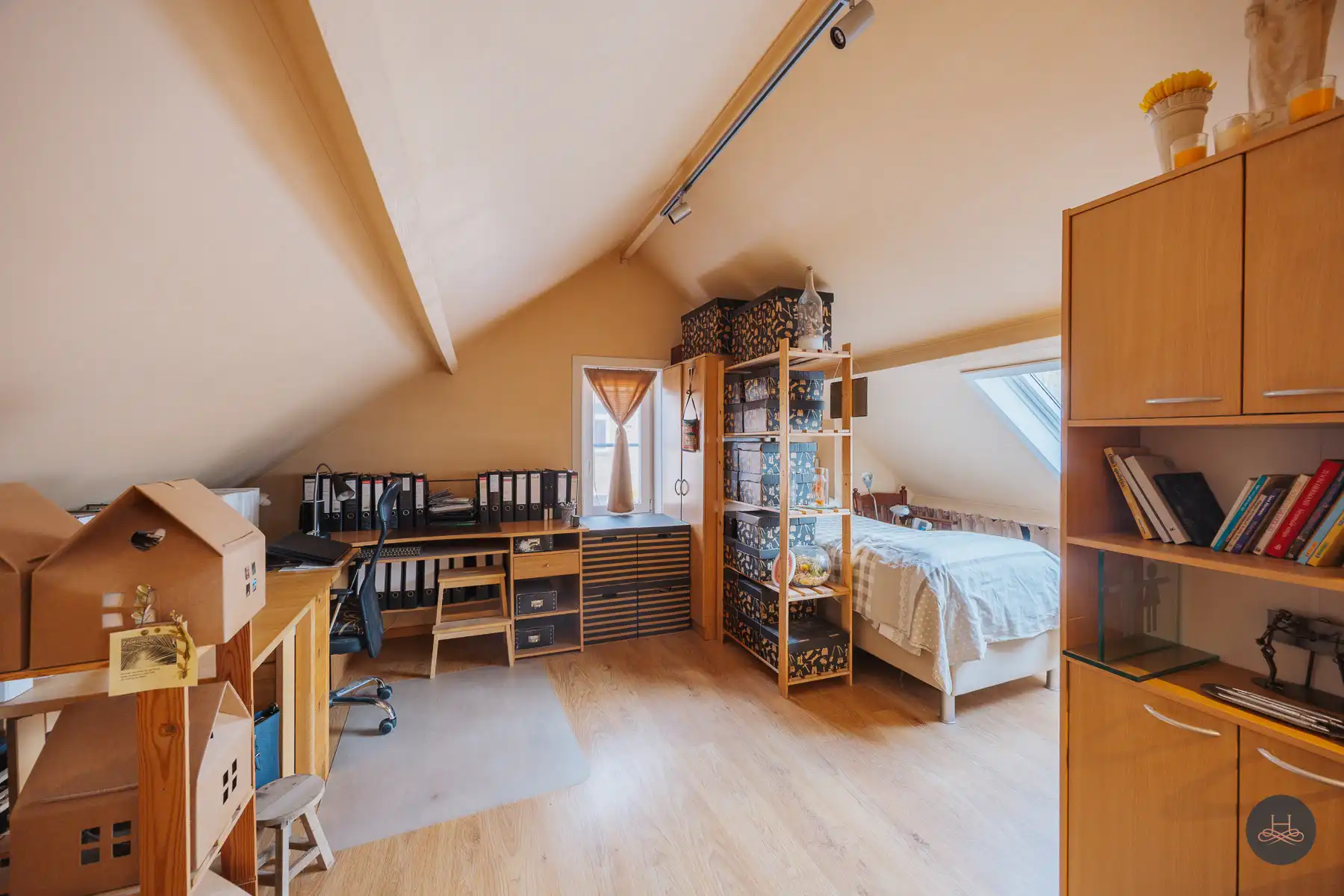 Ruime, veelzijdige en energiezuinige woning met enorme tuin  foto 27