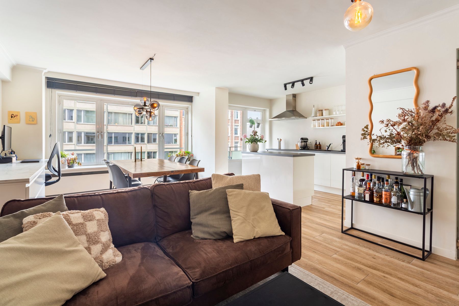 Stijlvol wonen in comfort aan de Plantin Moretuslei foto 5