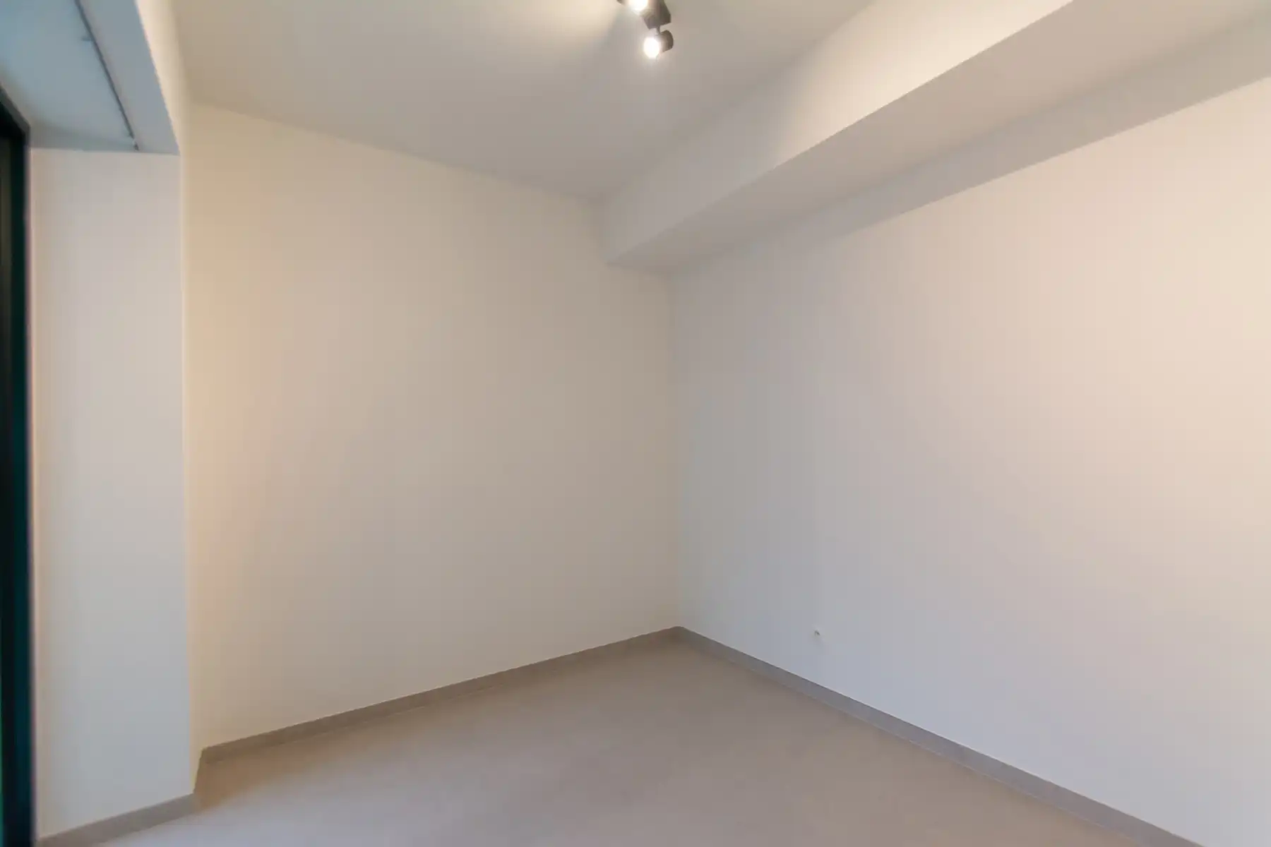 Prachtig nieuwbouwappartement met 2slpk. en balkon foto 12