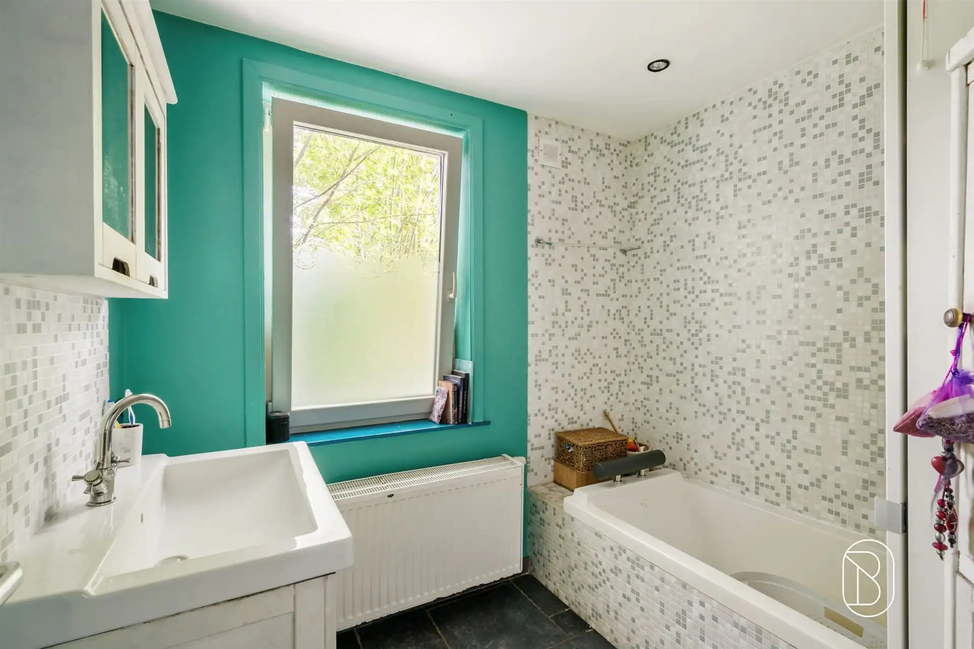 Charmante woning met gîte en prachtige tuin! foto 19