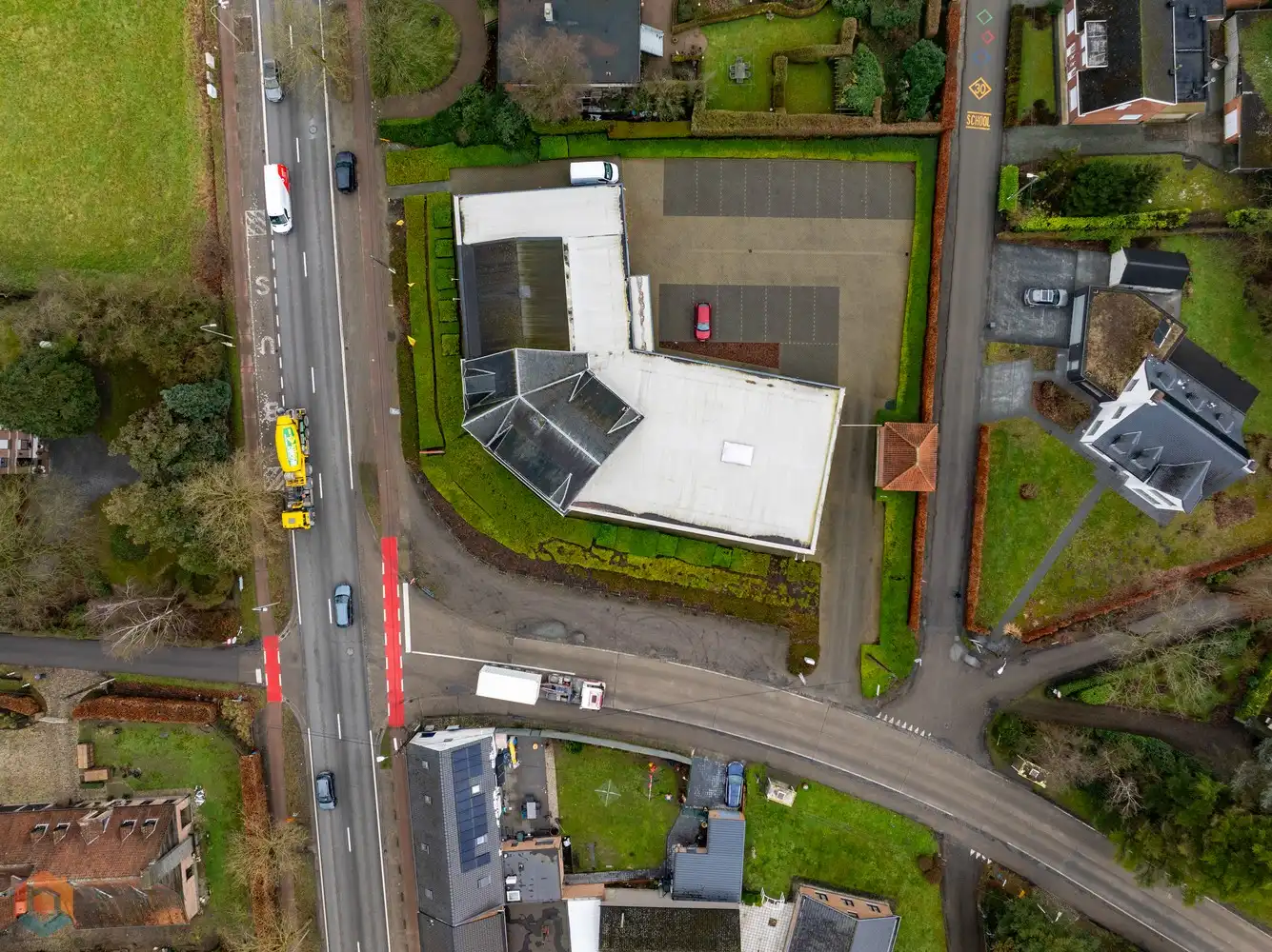 Handelspand op toplocatie met grote visibiliteit en veelzijdige mogelijkheden (1030m2) foto 33