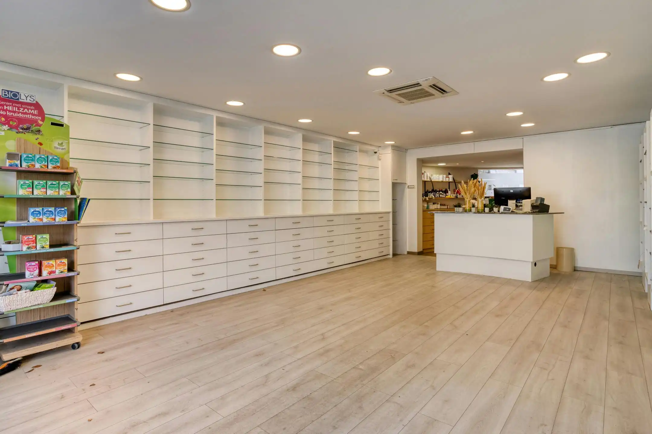 Opbrengsteigendom in centrum Assebroek  foto 3