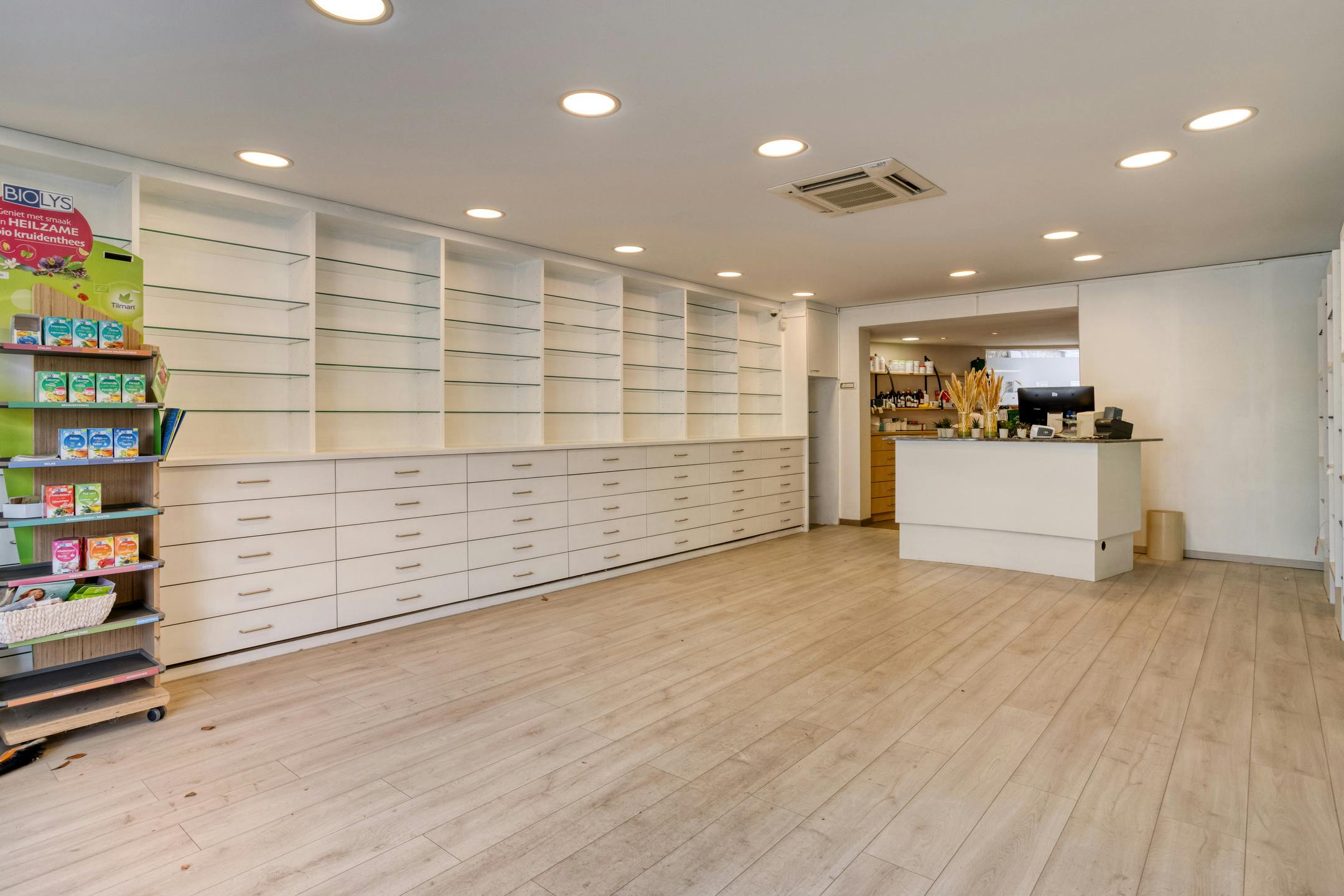 Opbrengsteigendom in centrum Assebroek  foto 3