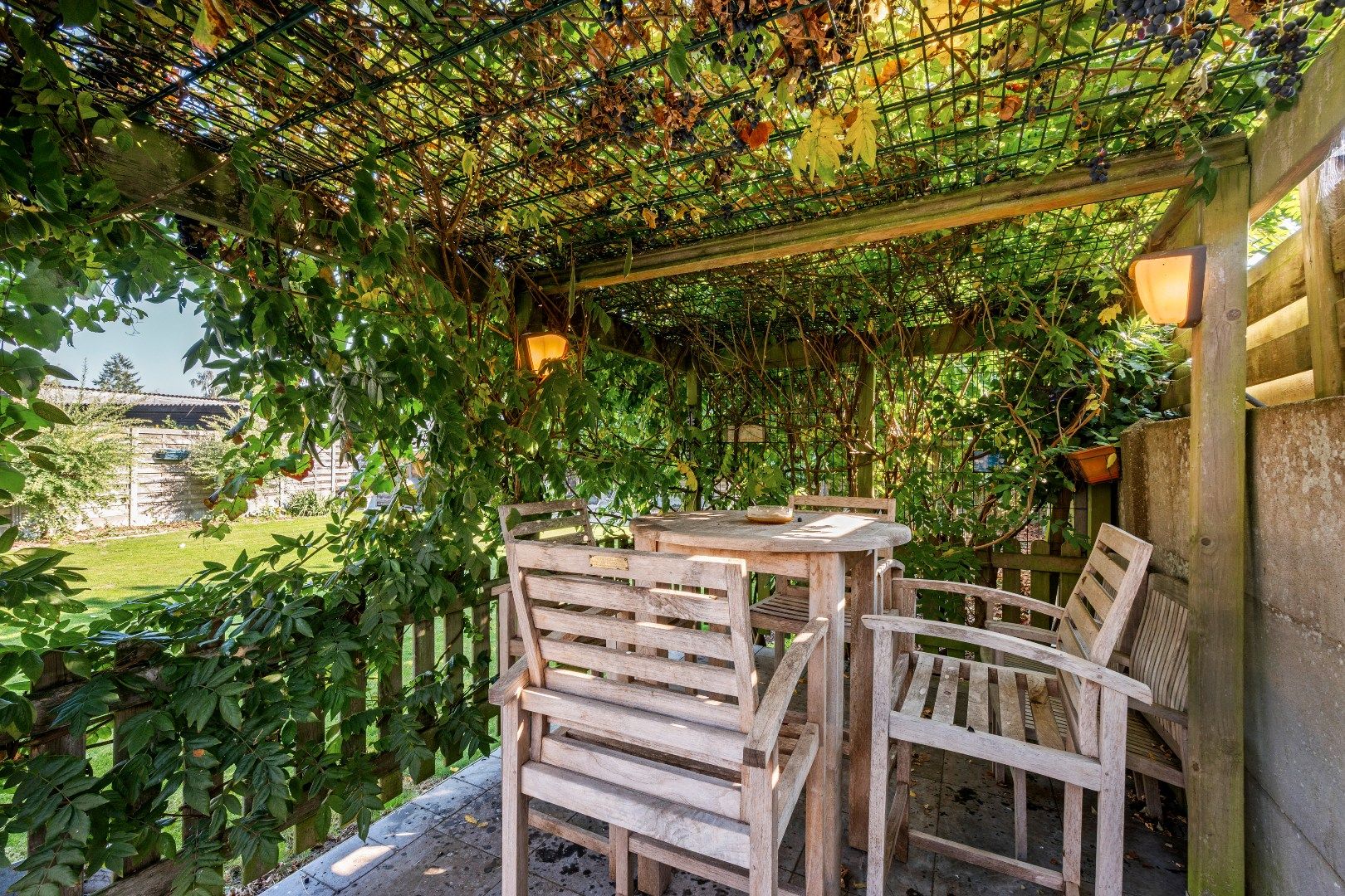 Instapklare halfopen woning met 3 slaapkamers, garage, tuin en mancave in Mesen foto 25