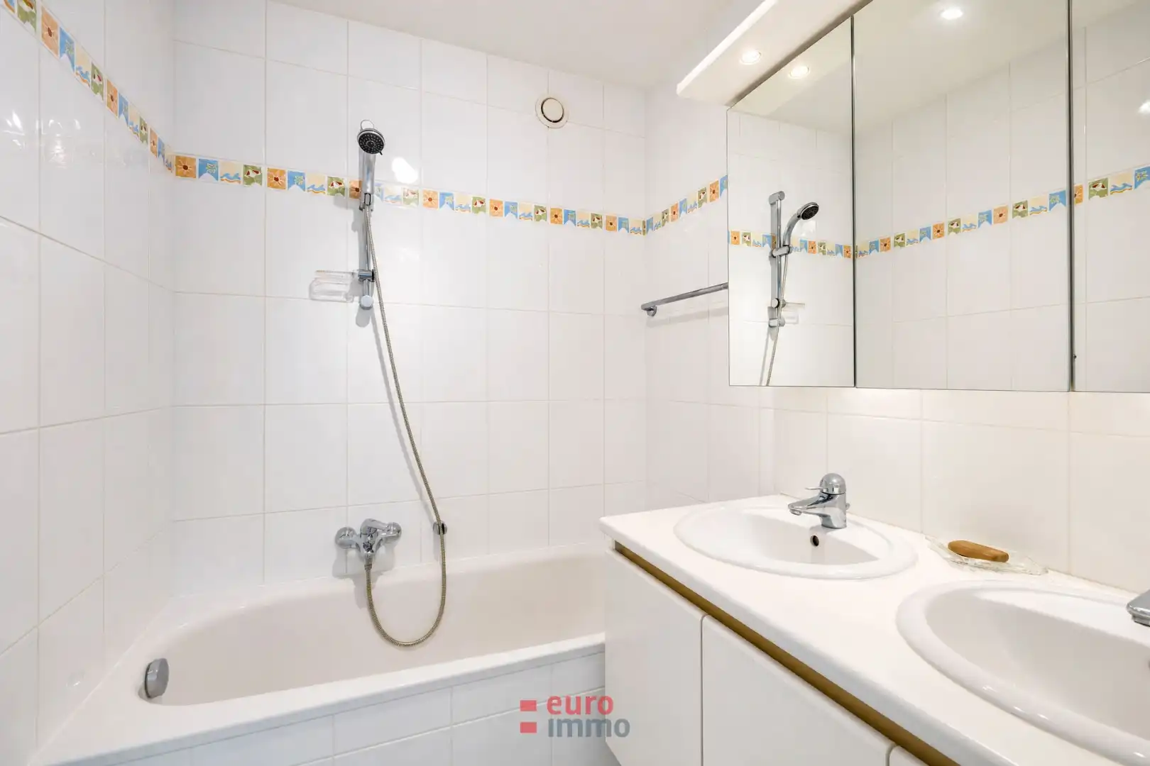 Aan de rand van de Simli-wijk gelegen top-appartement met 2 slaapkamers! foto 13