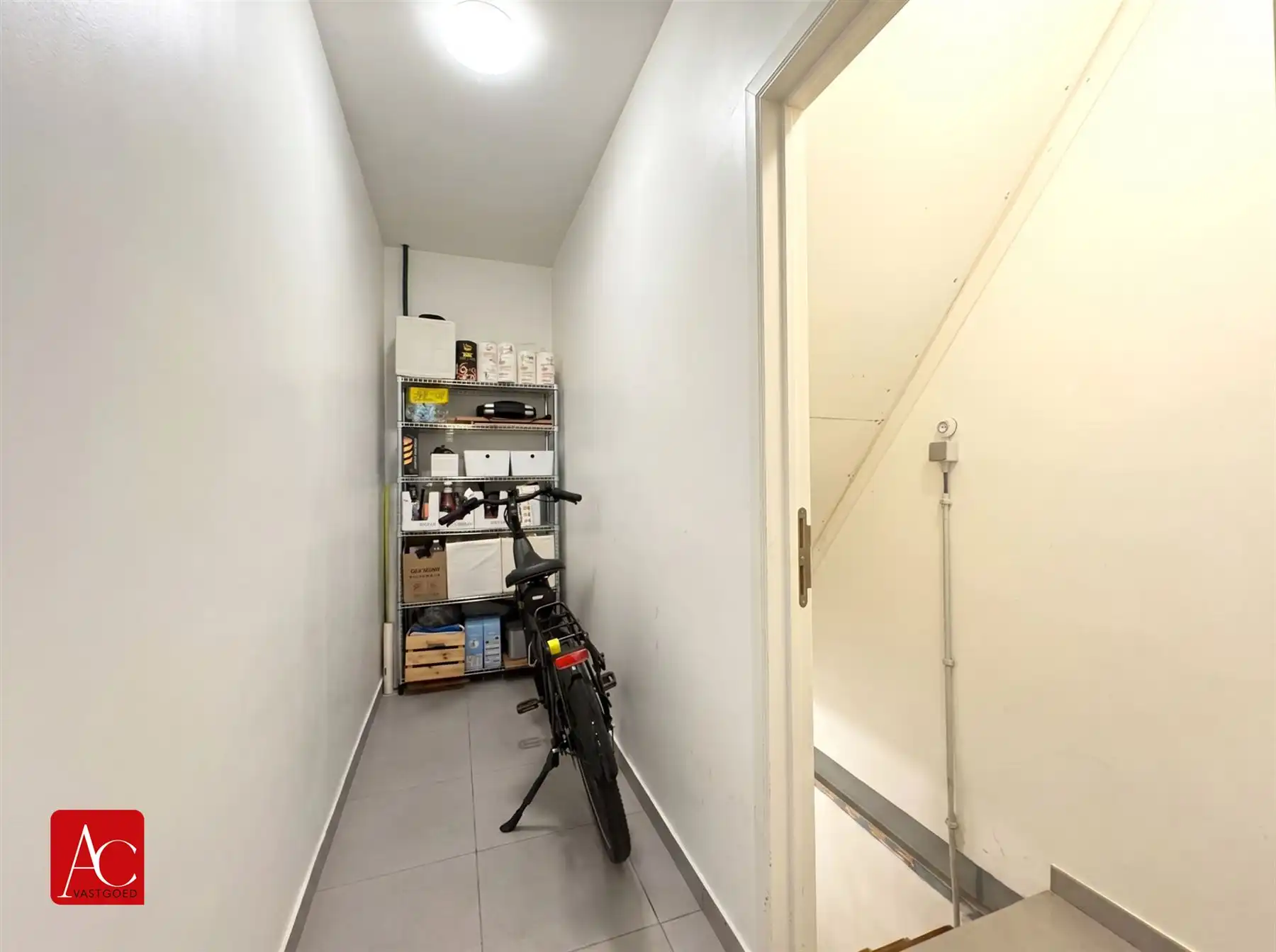 Instapklare woning met 5 slaapkamers en tuin foto 3