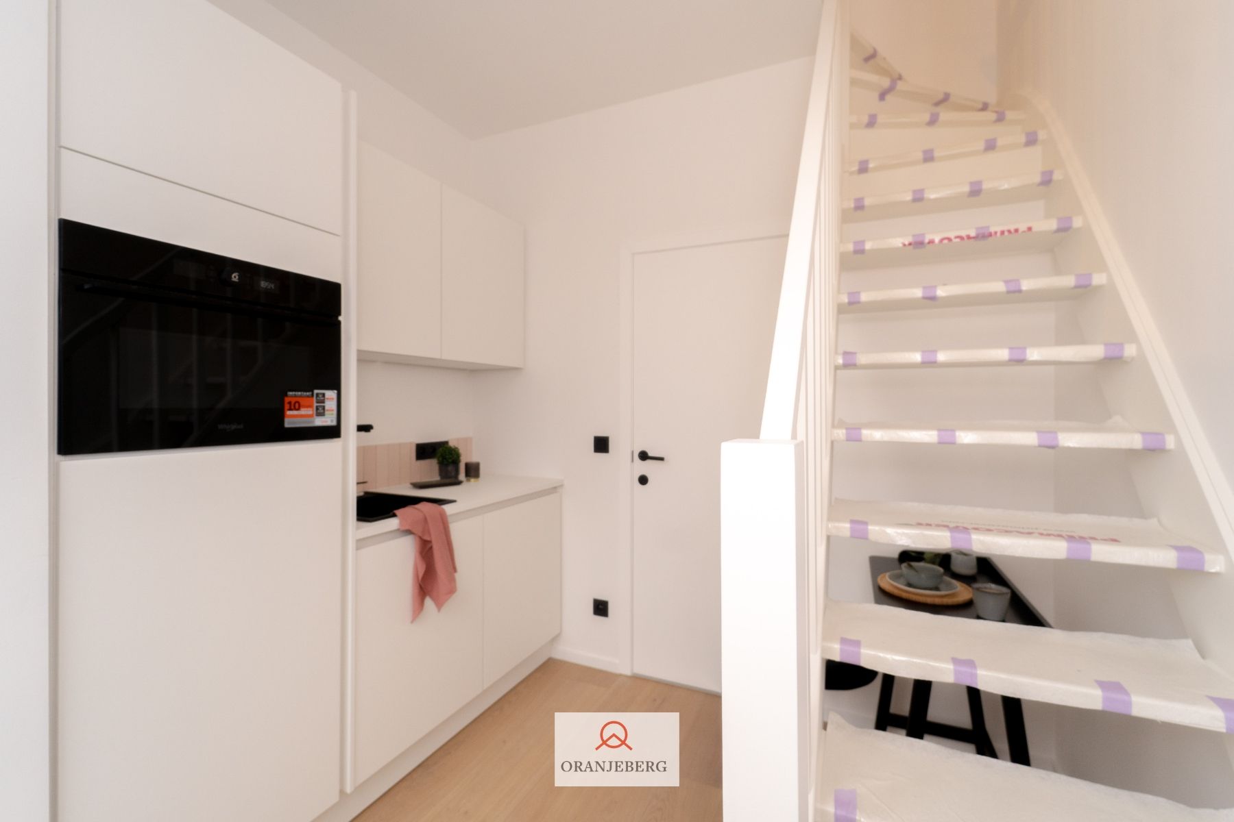 Gerenoveerde lichtrijke duplex studentenstudio foto 3